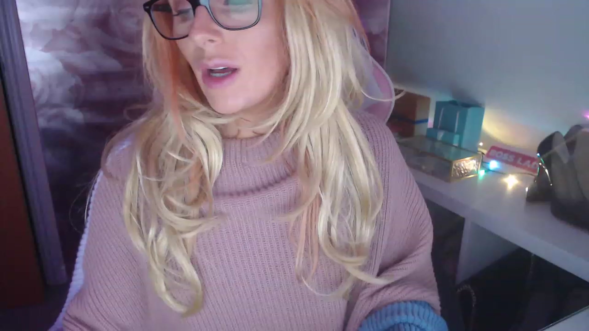 Gallery image thumbnail from CindyDolly's myfreecams stream on, 11/25/2022, 18:18 image 12 of 20