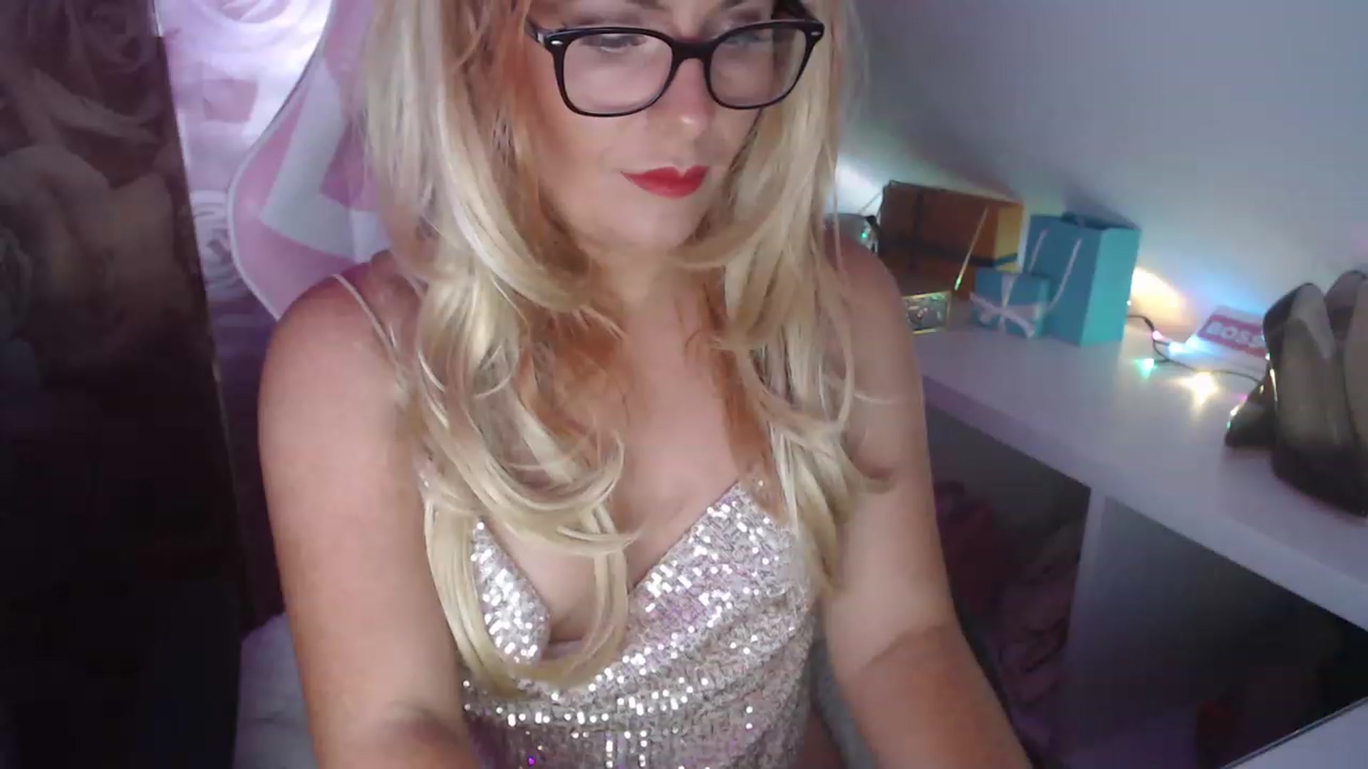 Gallery image thumbnail from CindyDolly's myfreecams stream on, 12/26/2022, 20:18 image 15 of 20