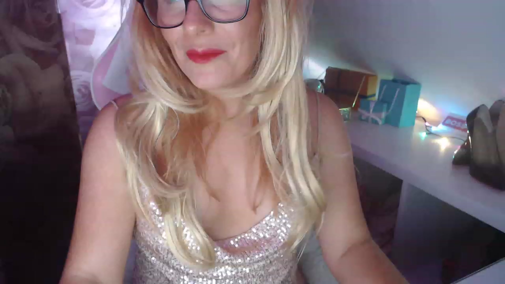 Gallery image thumbnail from CindyDolly's myfreecams stream on, 12/26/2022, 20:18 image 5 of 20