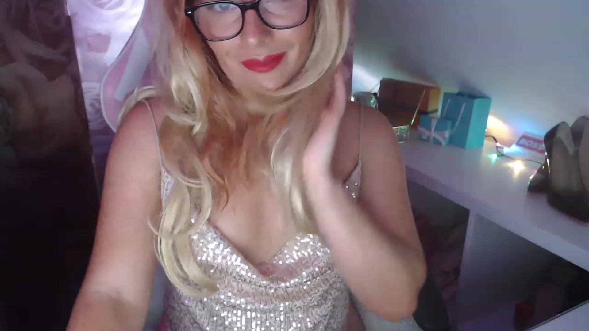 Gallery image thumbnail from CindyDolly's myfreecams stream on, 12/26/2022, 20:18 image 11 of 20