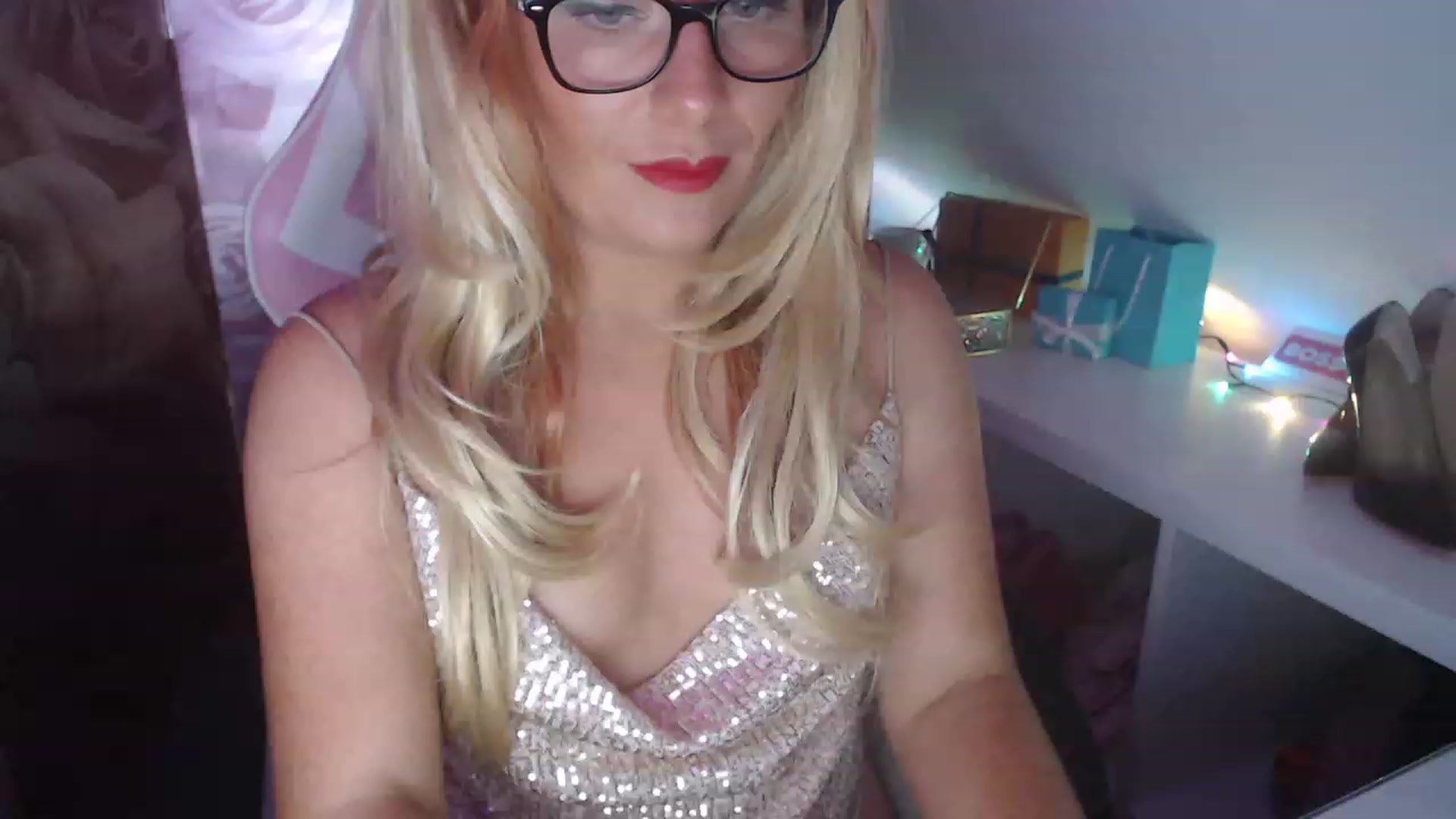 Gallery image thumbnail from CindyDolly's myfreecams stream on, 12/26/2022, 20:18 image 12 of 20