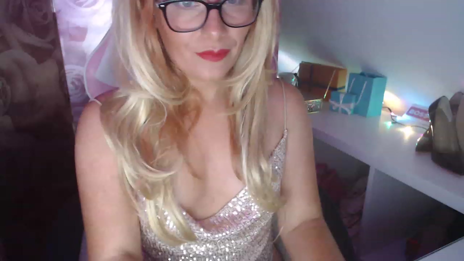 Gallery image thumbnail from CindyDolly's myfreecams stream on, 12/26/2022, 20:18 image 7 of 20