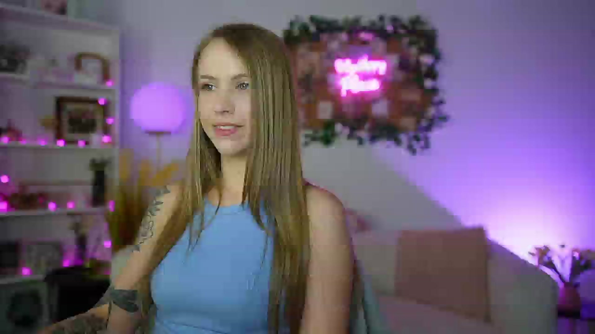 Gallery image thumbnail from Cindy_Grey's myfreecams stream on, 08/09/2025, 23:32 image 6 of 20