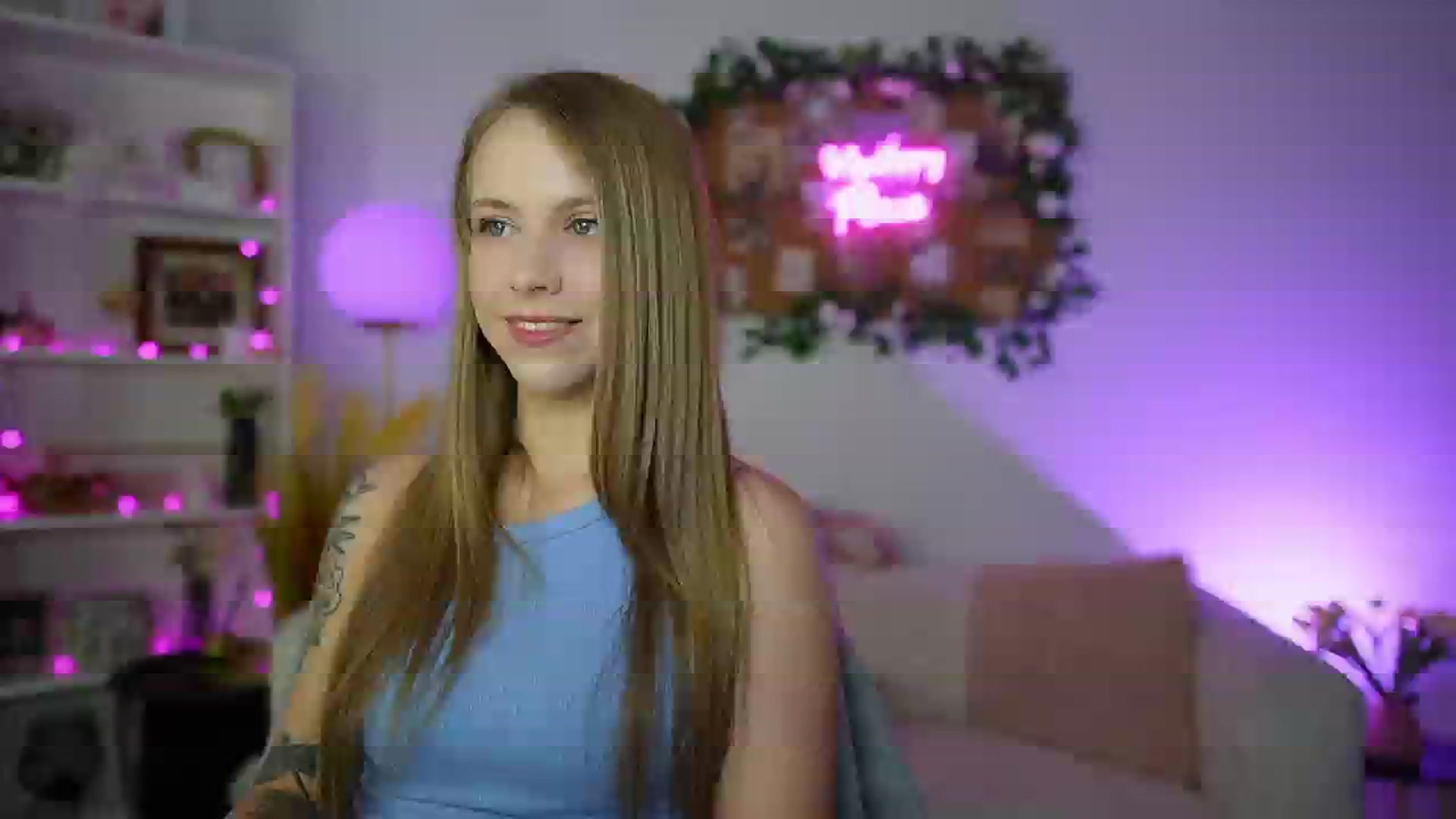 Gallery image thumbnail from Cindy_Grey's myfreecams stream on, 08/09/2025, 23:32 image 1 of 20