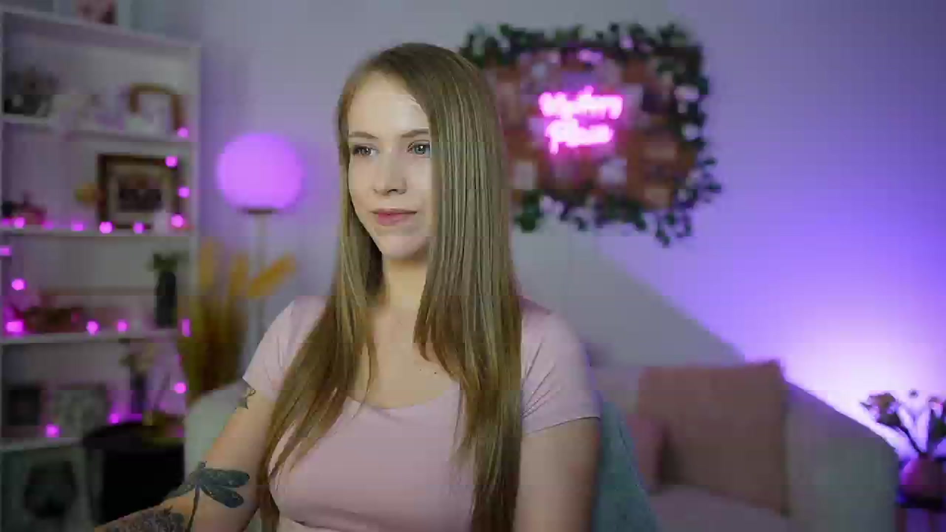 Gallery image thumbnail from Cindy_Grey's myfreecams stream on, 08/10/2025, 22:55 image 8 of 20