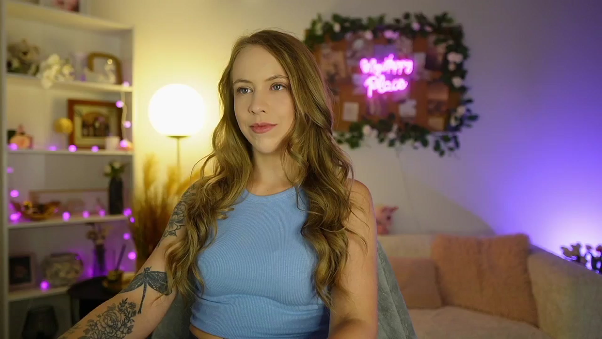 Gallery image thumbnail from Cindy_Grey's myfreecams stream on, 08/25/2025, 19:08 image 8 of 20
