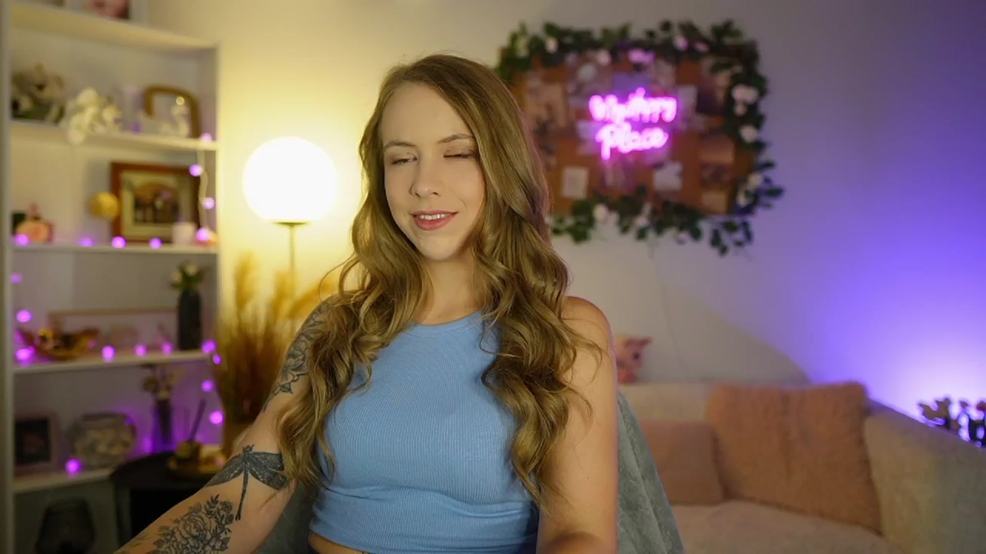 Gallery image thumbnail from Cindy_Grey's myfreecams stream on, 08/25/2025, 19:08 image 9 of 20