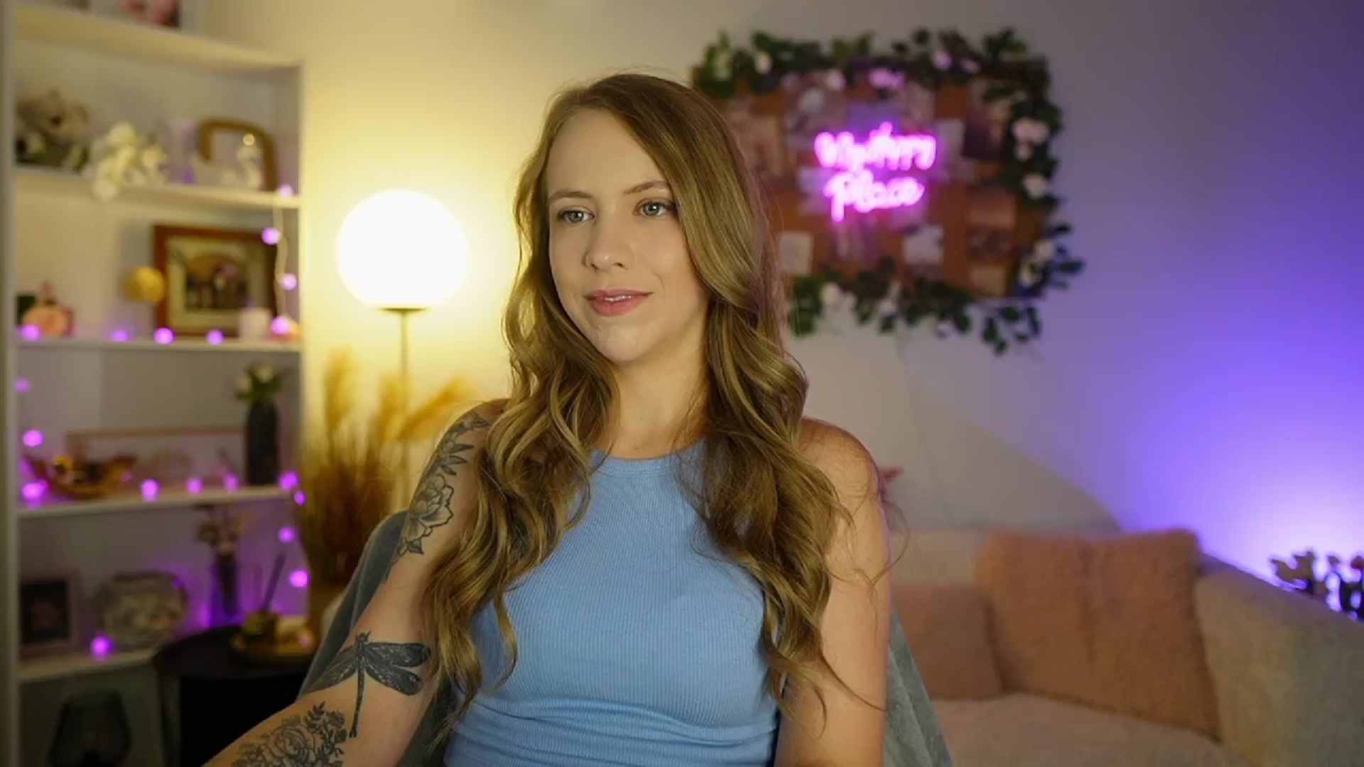 Gallery image thumbnail from Cindy_Grey's myfreecams stream on, 08/25/2025, 20:39 image 11 of 20