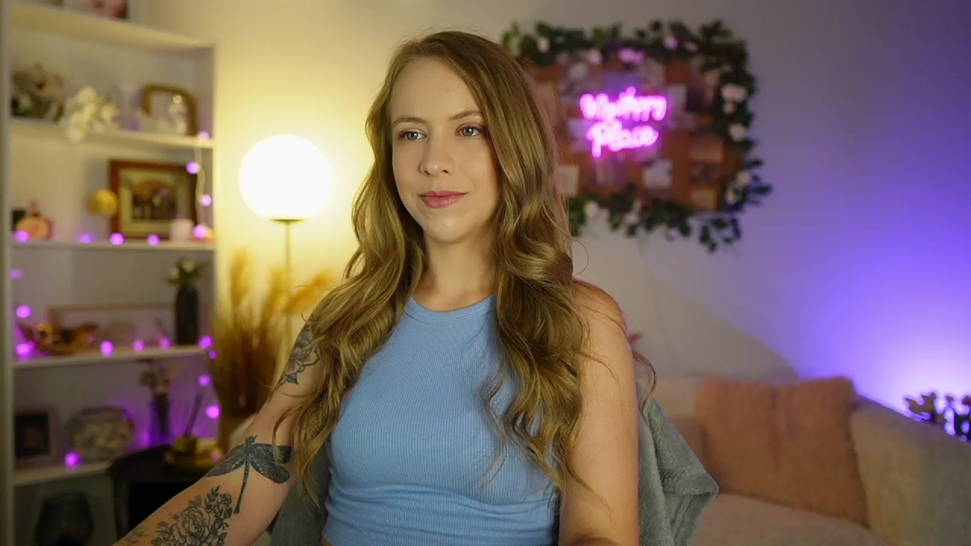 Gallery image thumbnail from Cindy_Grey's myfreecams stream on, 08/25/2025, 22:06 image 11 of 20