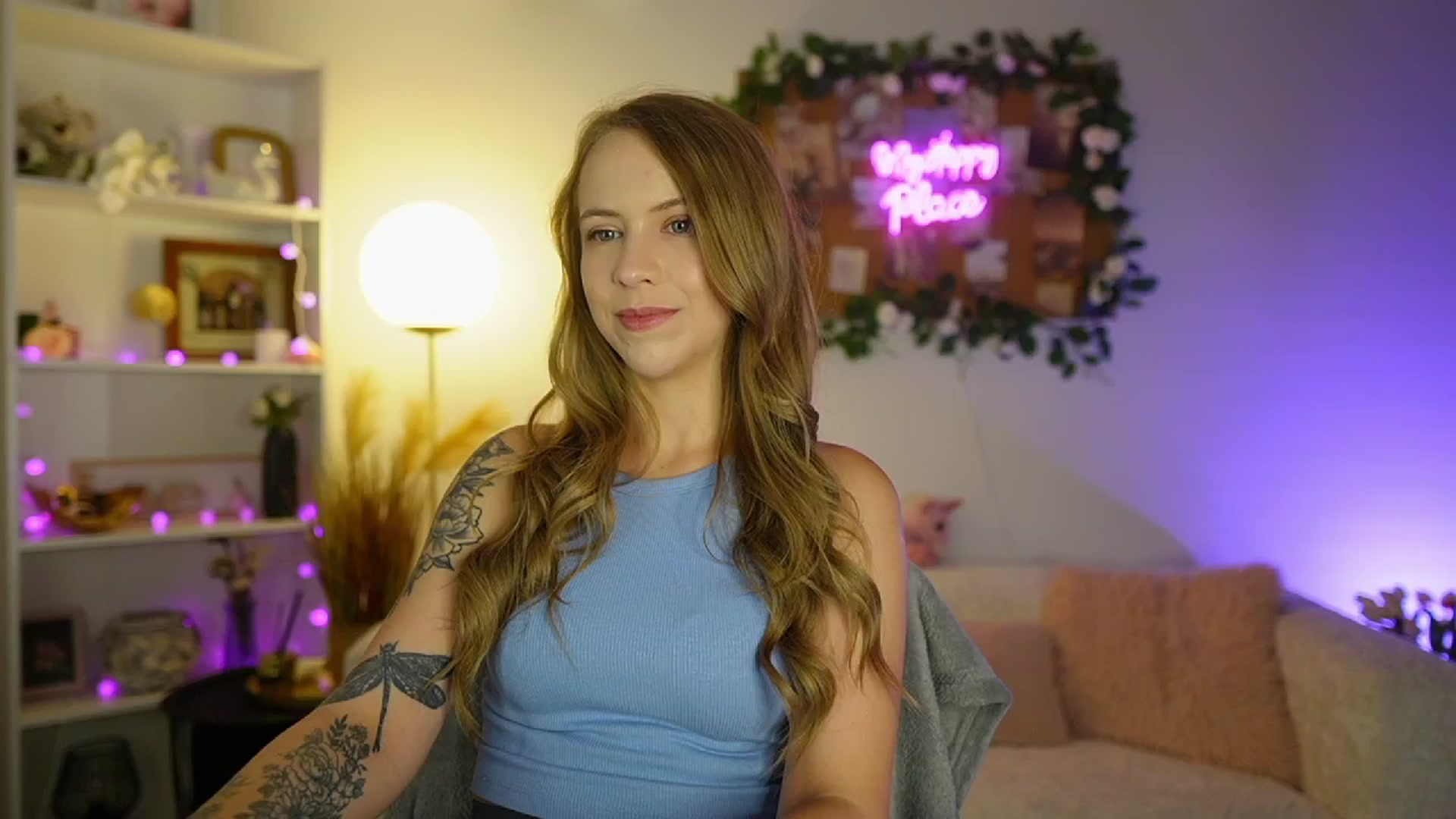 Gallery image thumbnail from Cindy_Grey's myfreecams stream on, 08/25/2025, 23:04 image 8 of 20