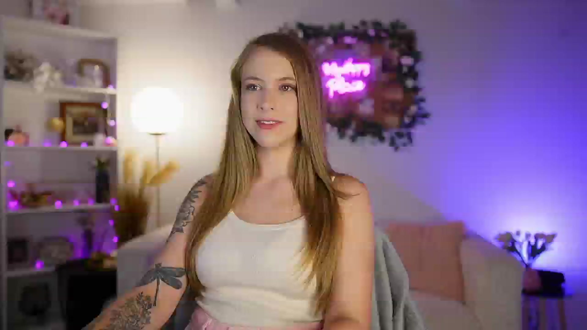 Gallery image thumbnail from Cindy_Grey's myfreecams stream on, 08/26/2025, 23:02 image 4 of 20