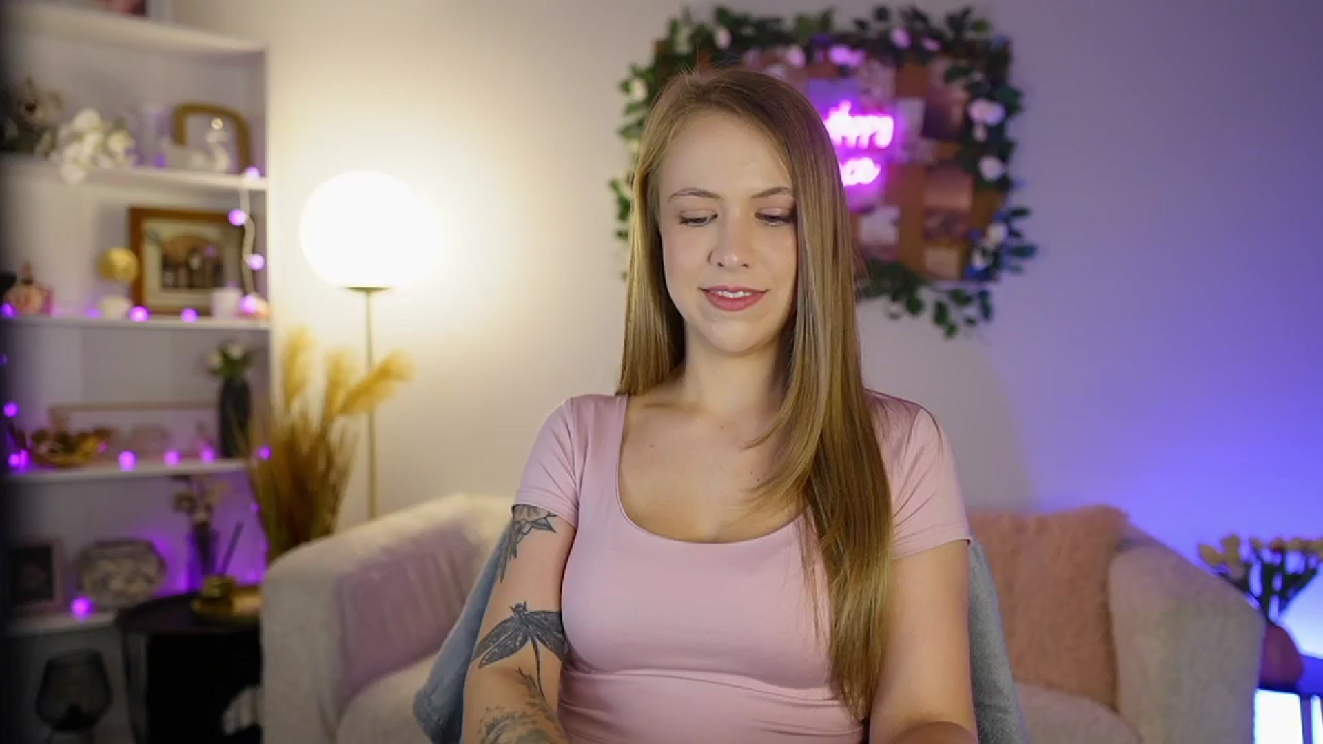 Gallery image thumbnail from Cindy_Grey's myfreecams stream on, 08/28/2025, 20:55 image 18 of 20