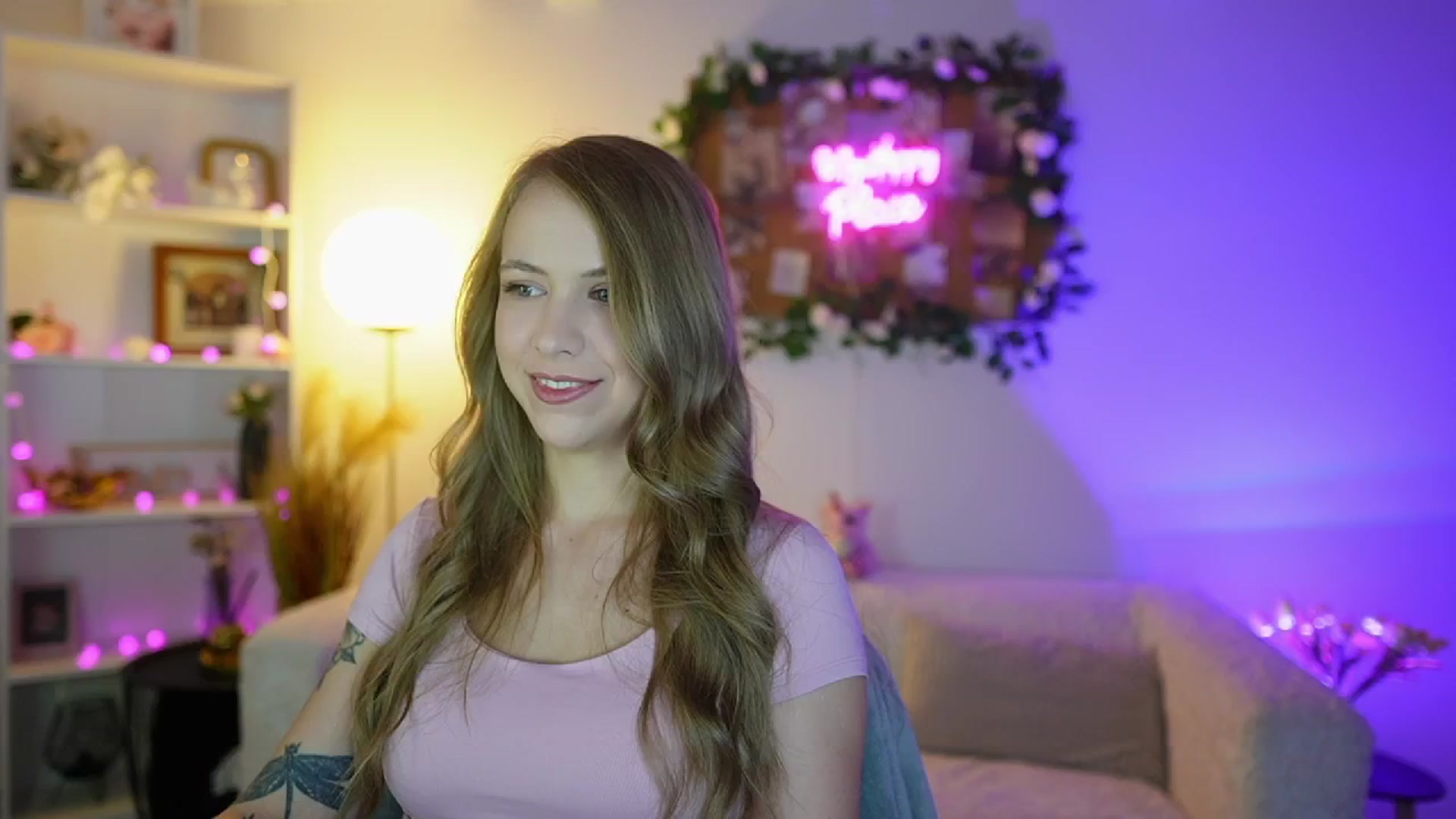 Gallery image thumbnail from Cindy_Grey's myfreecams stream on, 09/02/2025, 19:26 image 10 of 20