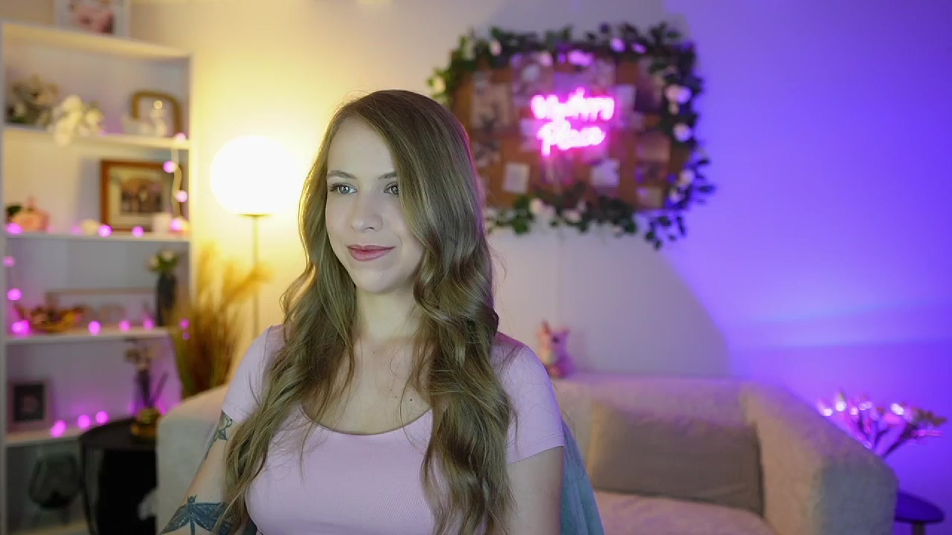 Gallery image thumbnail from Cindy_Grey's myfreecams stream on, 09/02/2025, 19:26 image 9 of 20