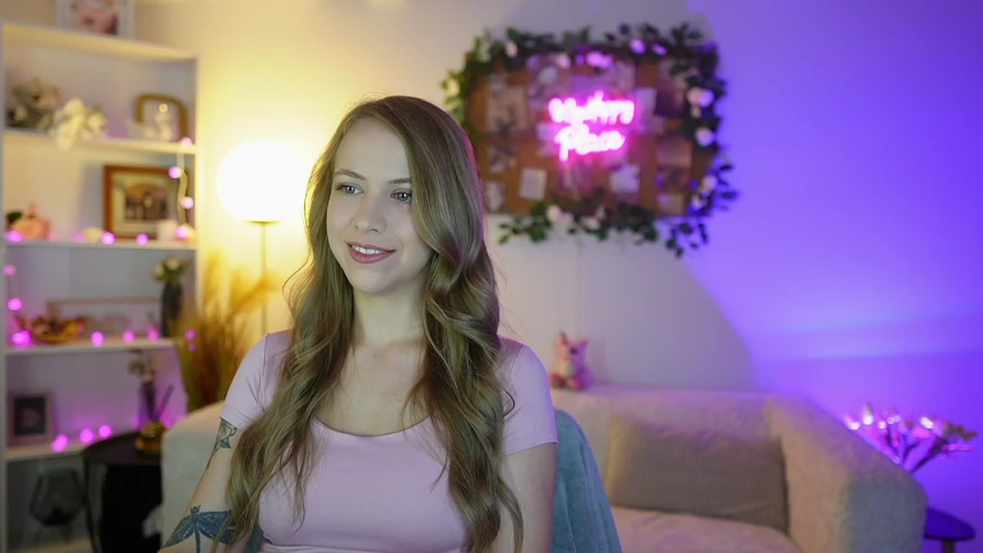 Gallery image thumbnail from Cindy_Grey's myfreecams stream on, 09/02/2025, 19:26 image 2 of 20