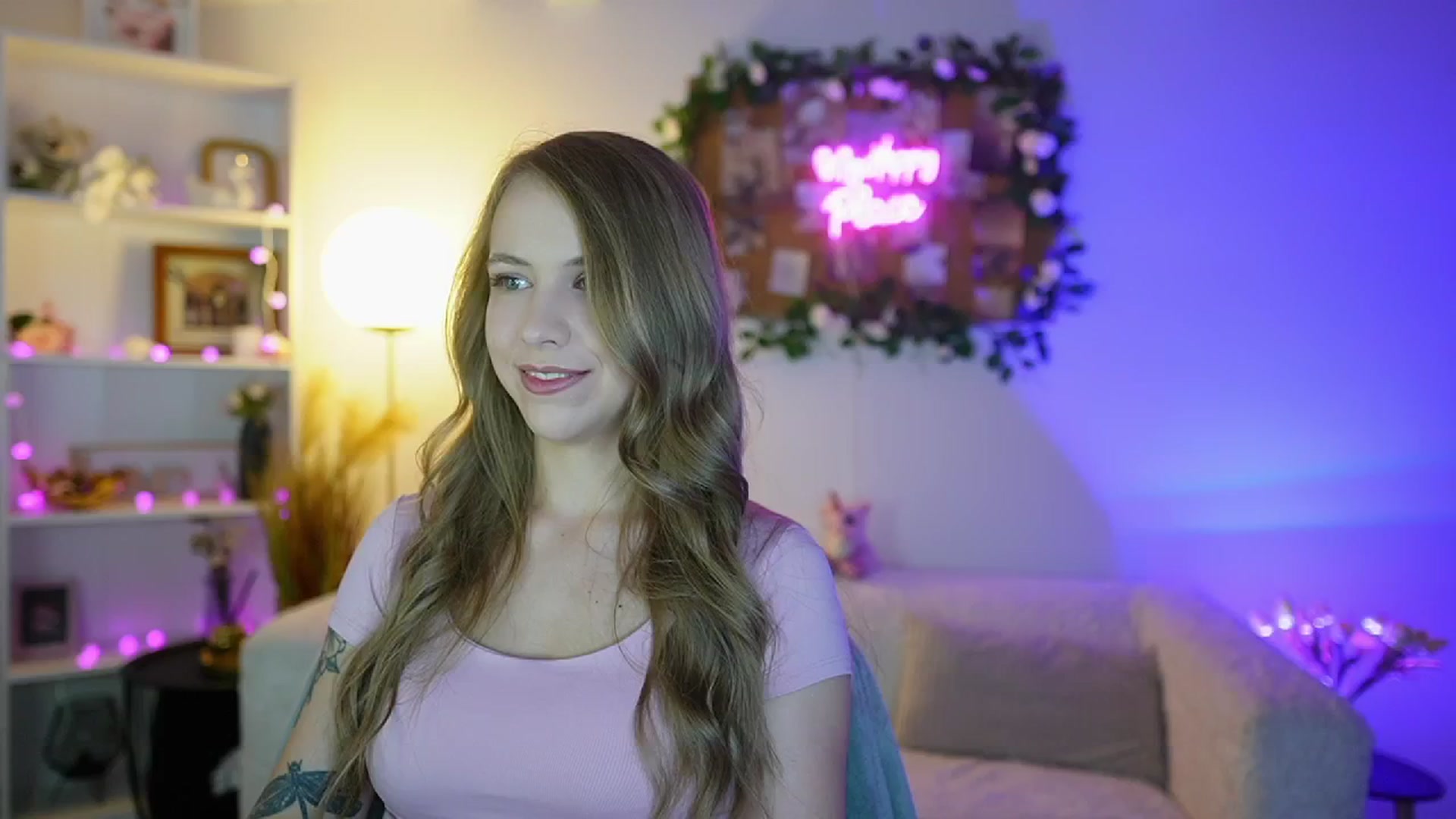 Gallery image thumbnail from Cindy_Grey's myfreecams stream on, 09/02/2025, 19:26 image 7 of 20
