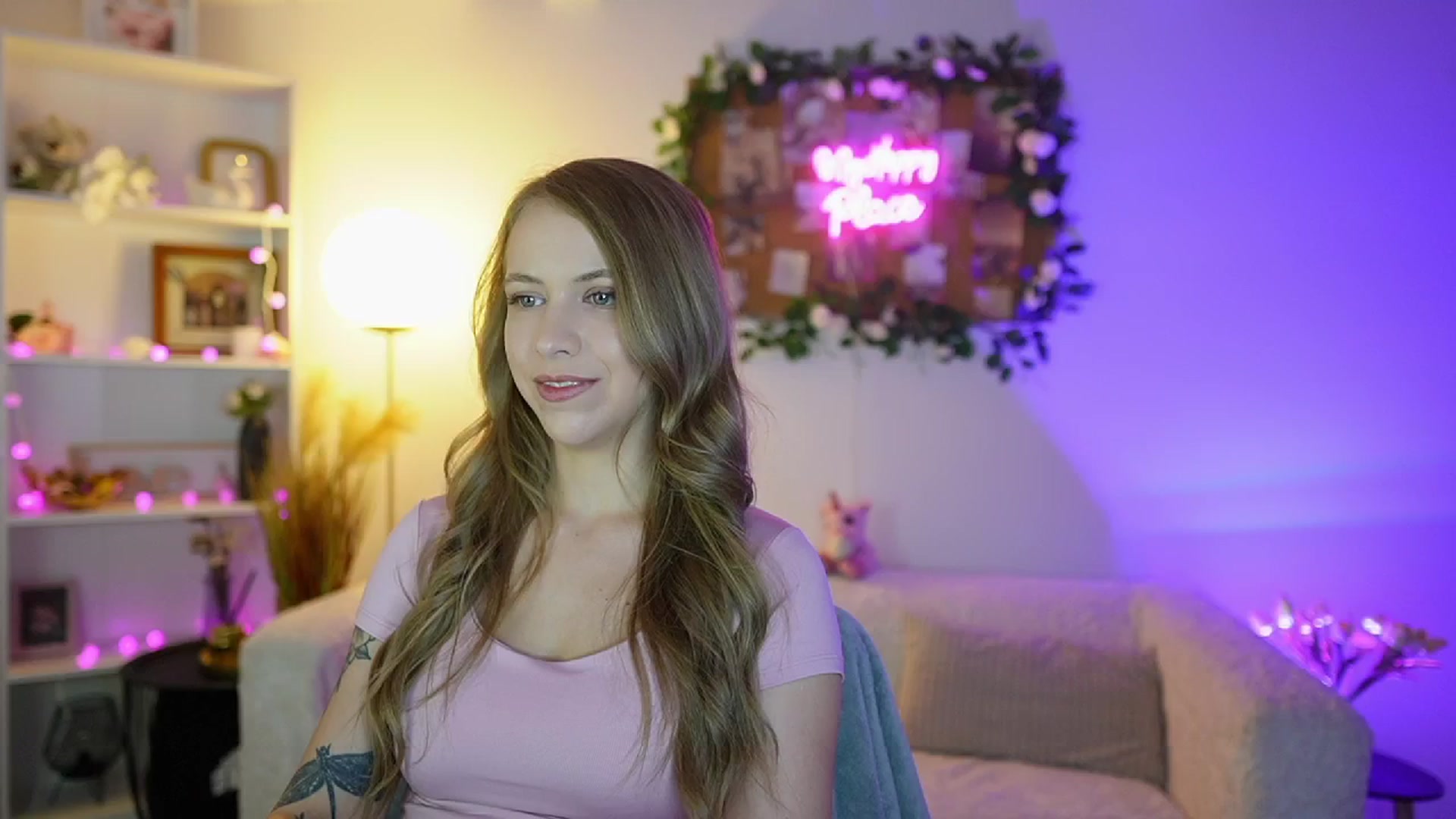 Gallery image thumbnail from Cindy_Grey's myfreecams stream on, 09/02/2025, 20:39 image 10 of 20