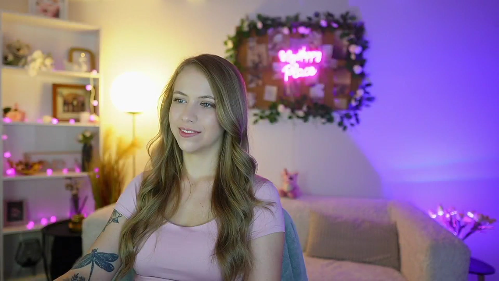 Gallery image thumbnail from Cindy_Grey's myfreecams stream on, 09/02/2025, 21:44 image 2 of 20