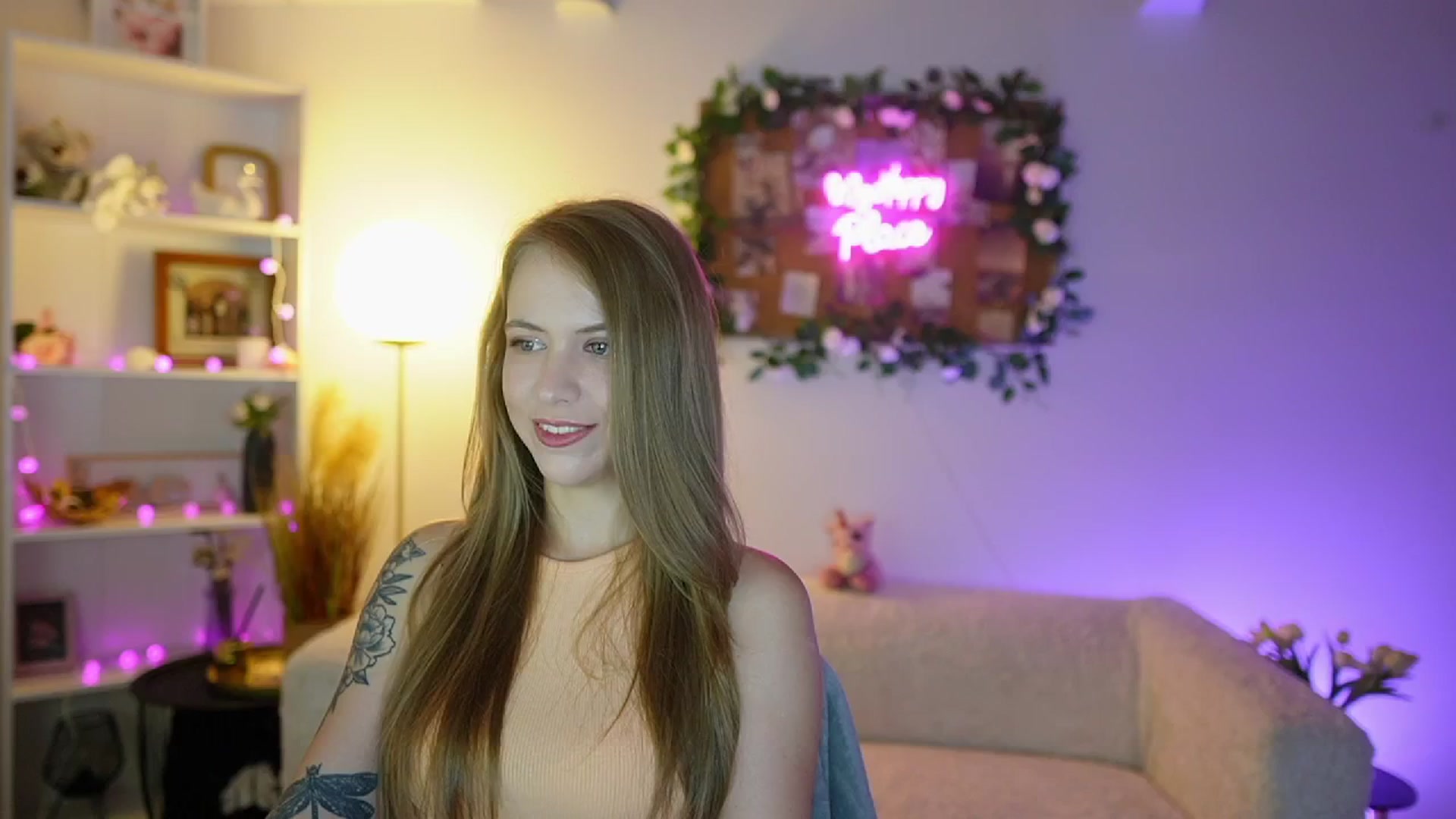 Gallery image thumbnail from Cindy_Grey's myfreecams stream on, 09/04/2025, 20:58 image 11 of 20