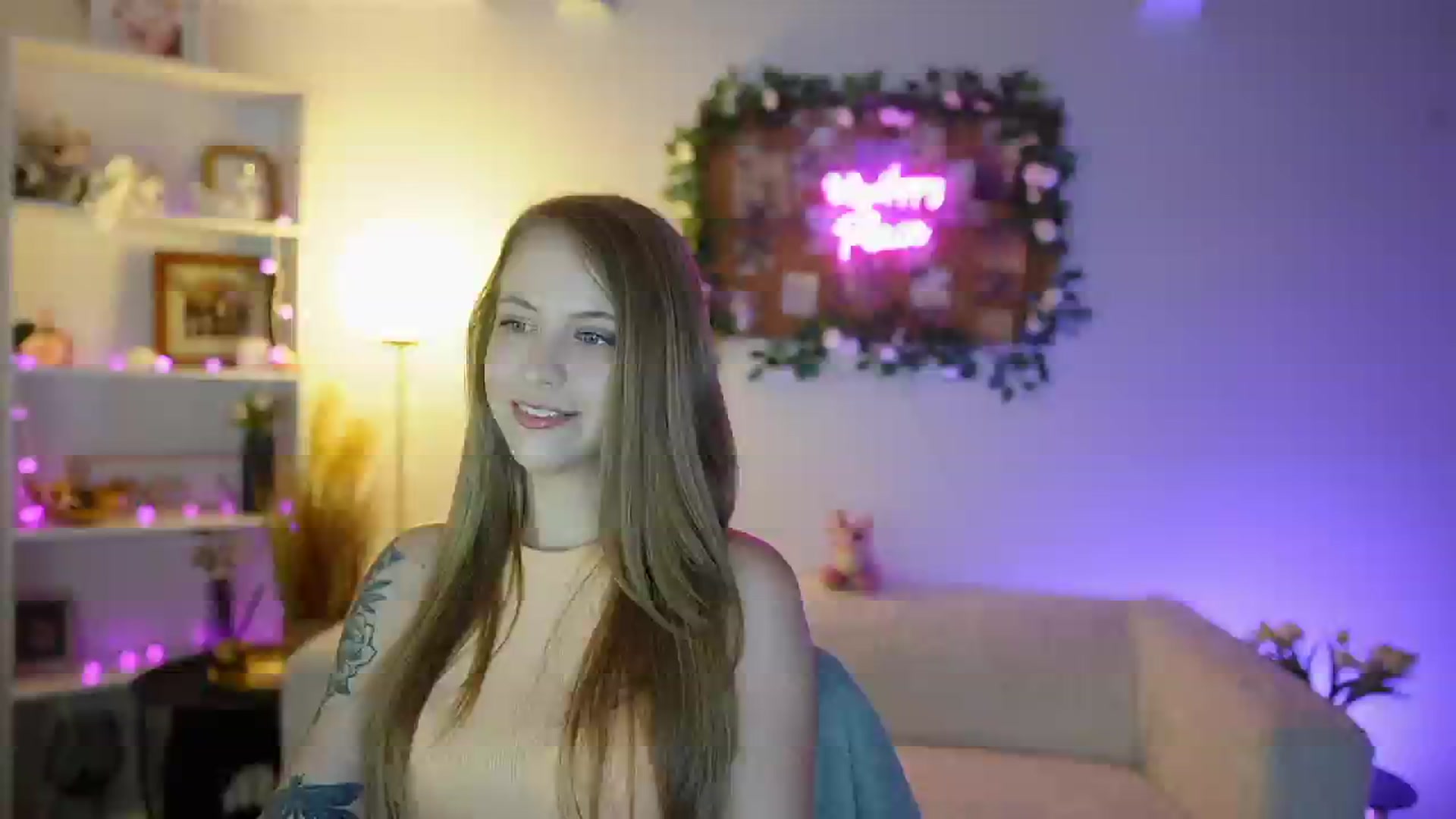 Gallery image thumbnail from Cindy_Grey's myfreecams stream on, 09/04/2025, 22:03 image 1 of 20