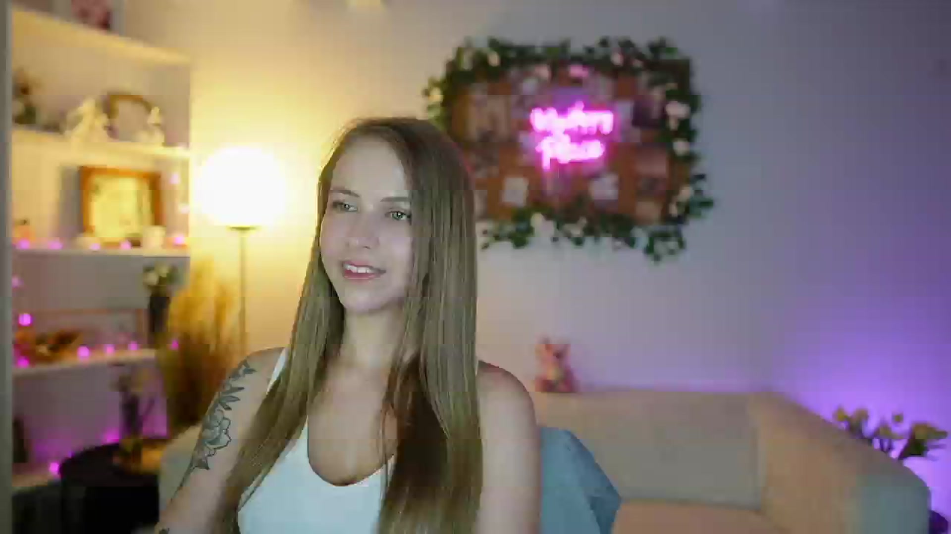 Gallery image thumbnail from Cindy_Grey's myfreecams stream on, 09/06/2025, 22:51 image 9 of 20
