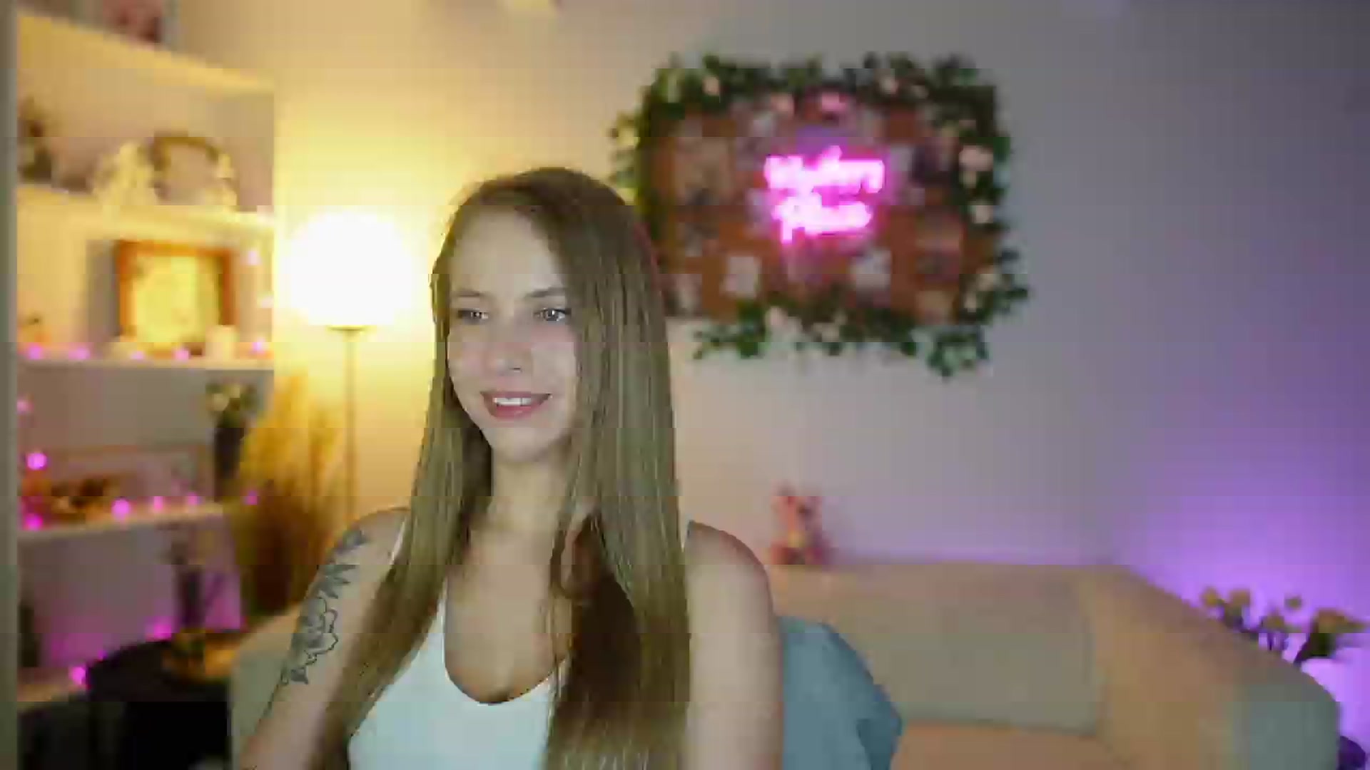 Gallery image thumbnail from Cindy_Grey's myfreecams stream on, 09/06/2025, 22:51 image 8 of 20