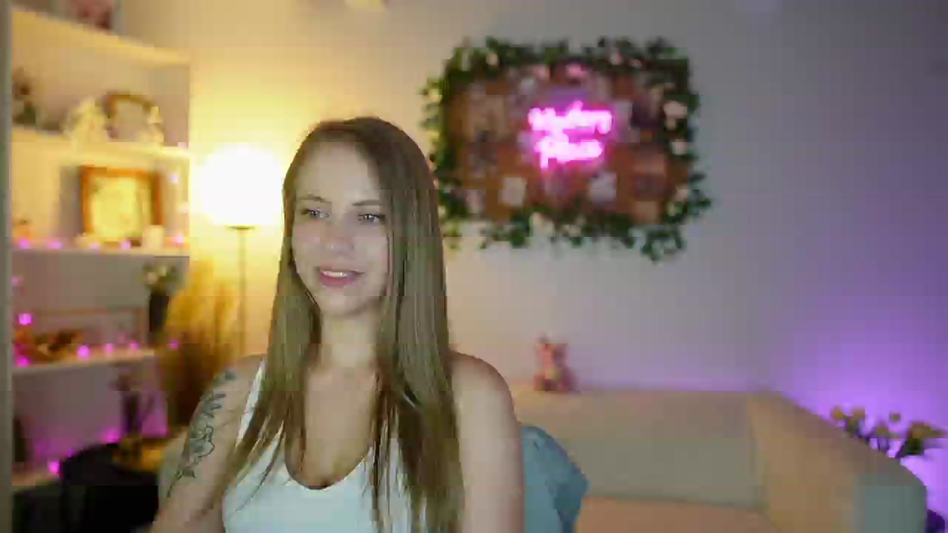 Gallery image thumbnail from Cindy_Grey's myfreecams stream on, 09/06/2025, 23:42 image 17 of 20