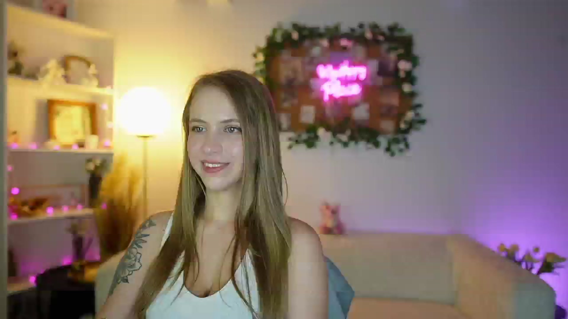 Gallery image thumbnail from Cindy_Grey's myfreecams stream on, 09/06/2025, 23:42 image 10 of 20