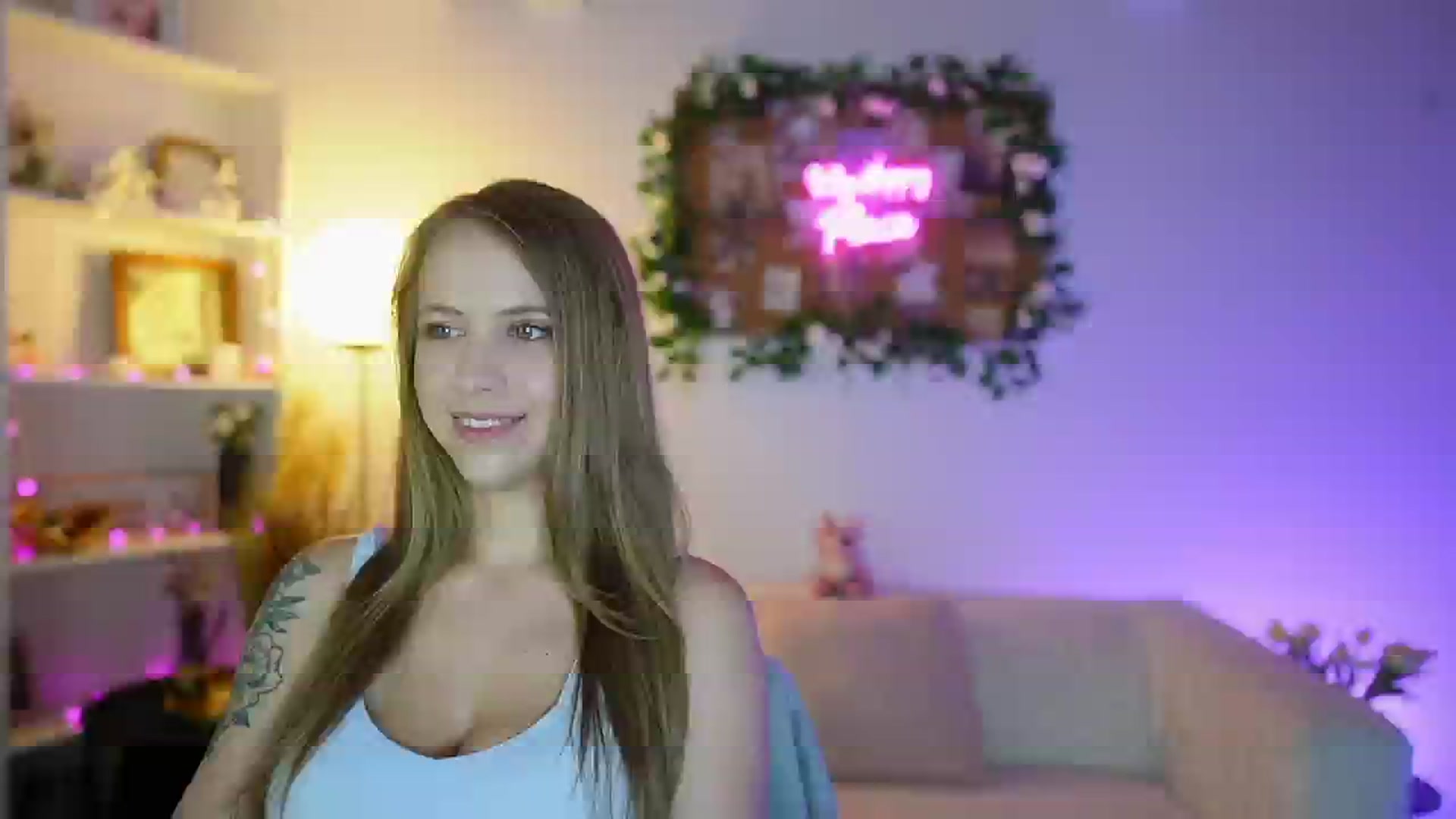 Gallery image thumbnail from Cindy_Grey's myfreecams stream on, 09/07/2025, 22:31 image 15 of 20