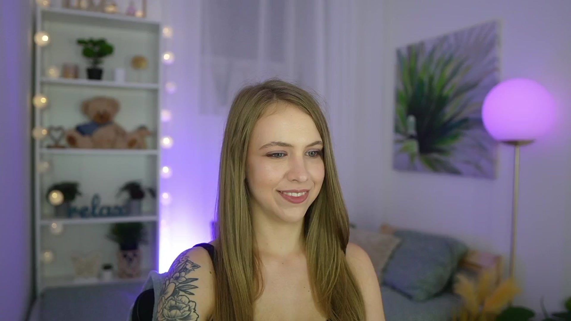 Gallery image thumbnail from Cindy_Grey's myfreecams stream on, 09/09/2025, 20:05 image 6 of 20