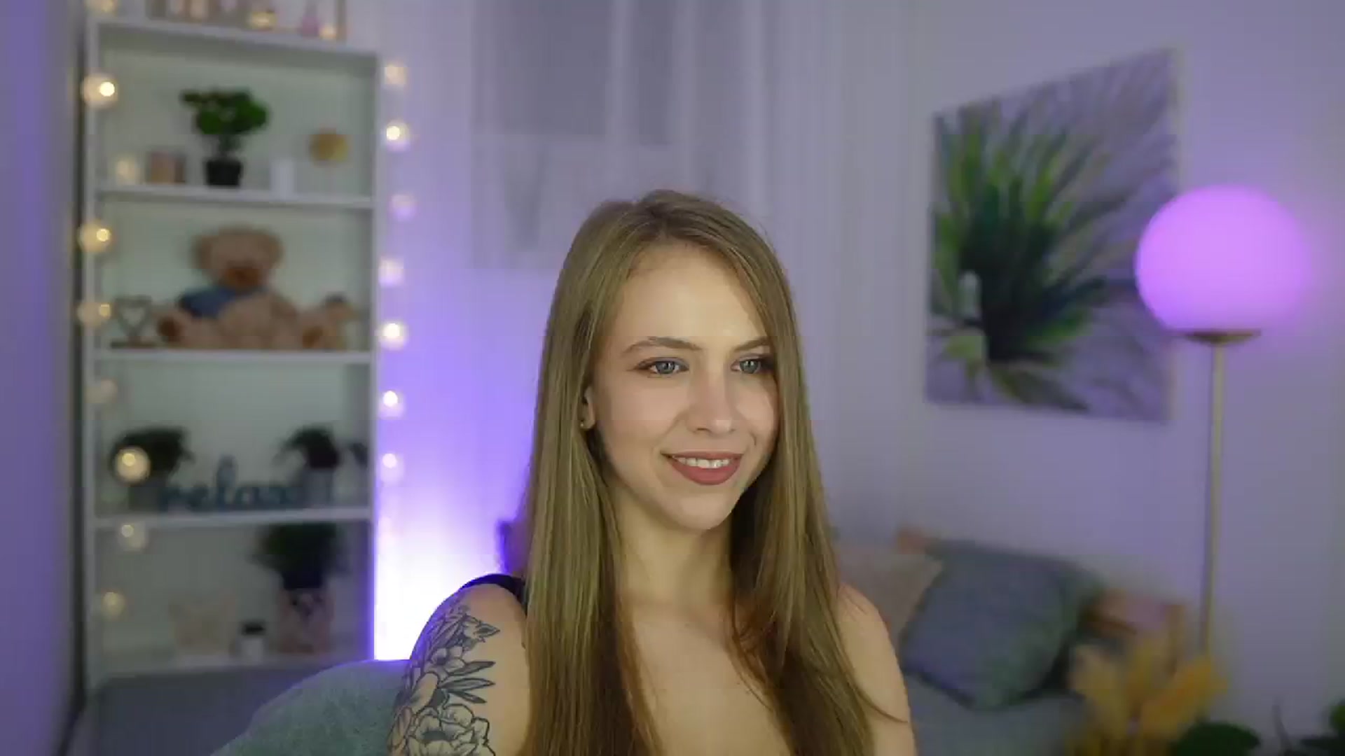 Gallery image thumbnail from Cindy_Grey's myfreecams stream on, 09/09/2025, 23:03 image 1 of 20