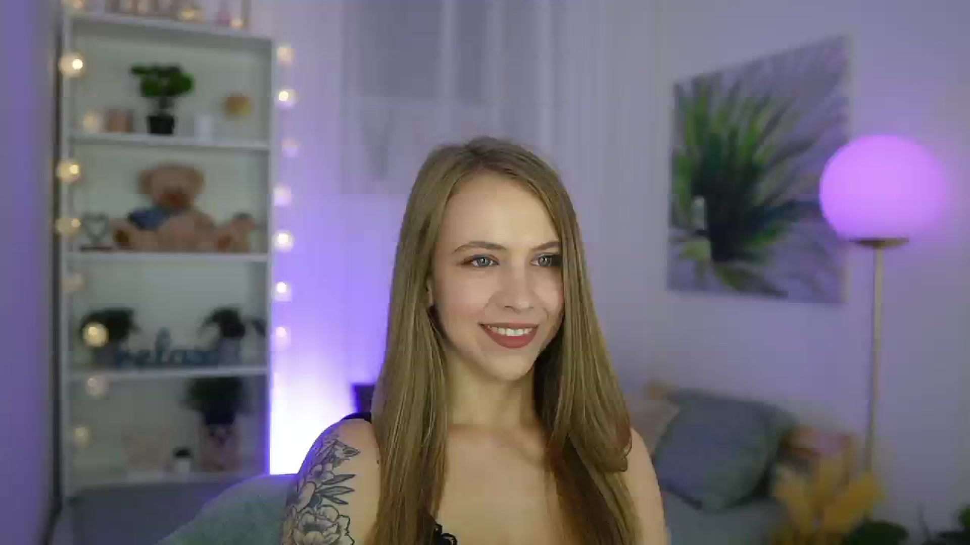 Gallery image thumbnail from Cindy_Grey's myfreecams stream on, 09/09/2025, 23:03 image 8 of 20