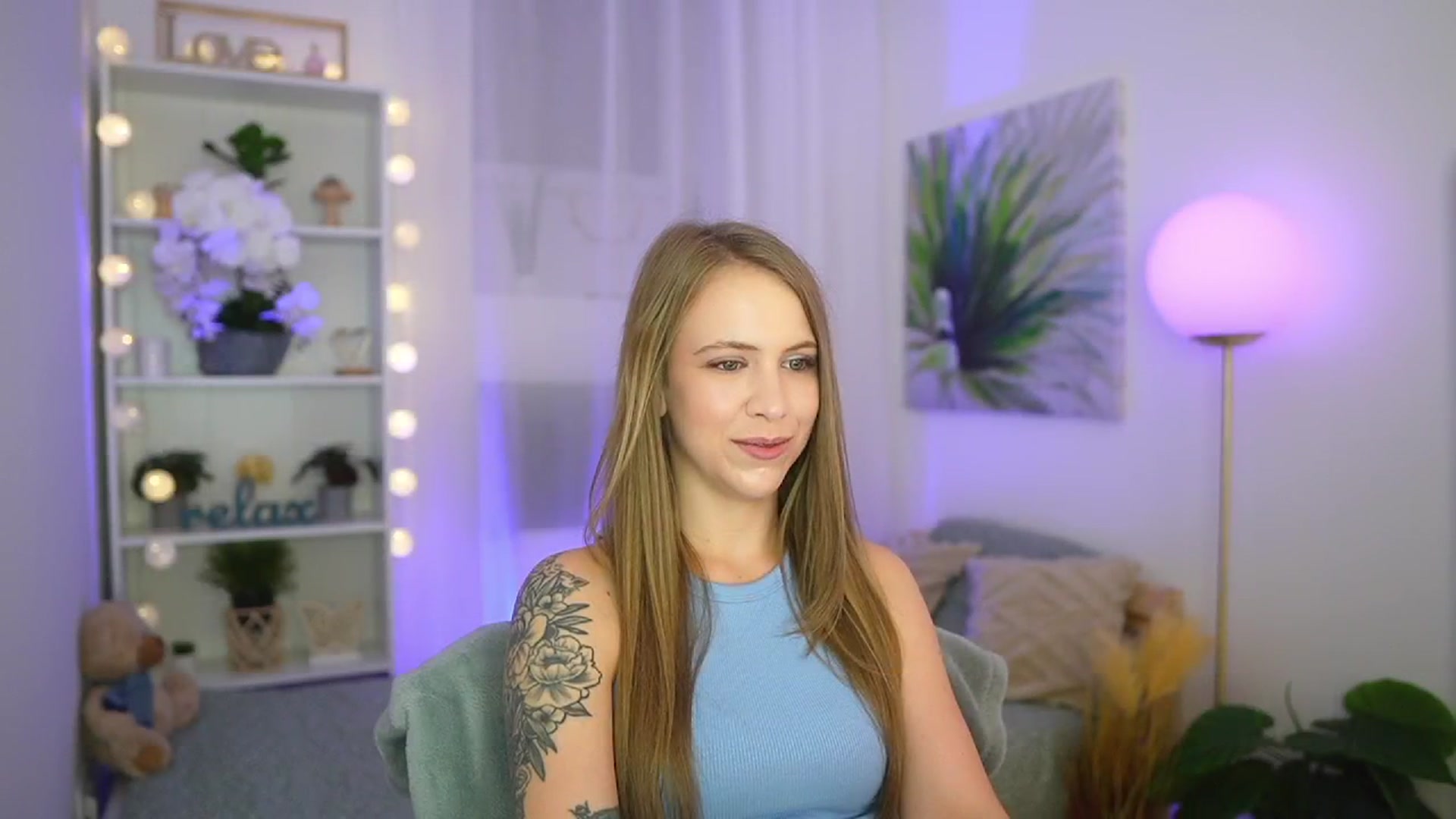 Gallery image thumbnail from Cindy_Grey's myfreecams stream on, 09/11/2025, 23:16 image 9 of 20
