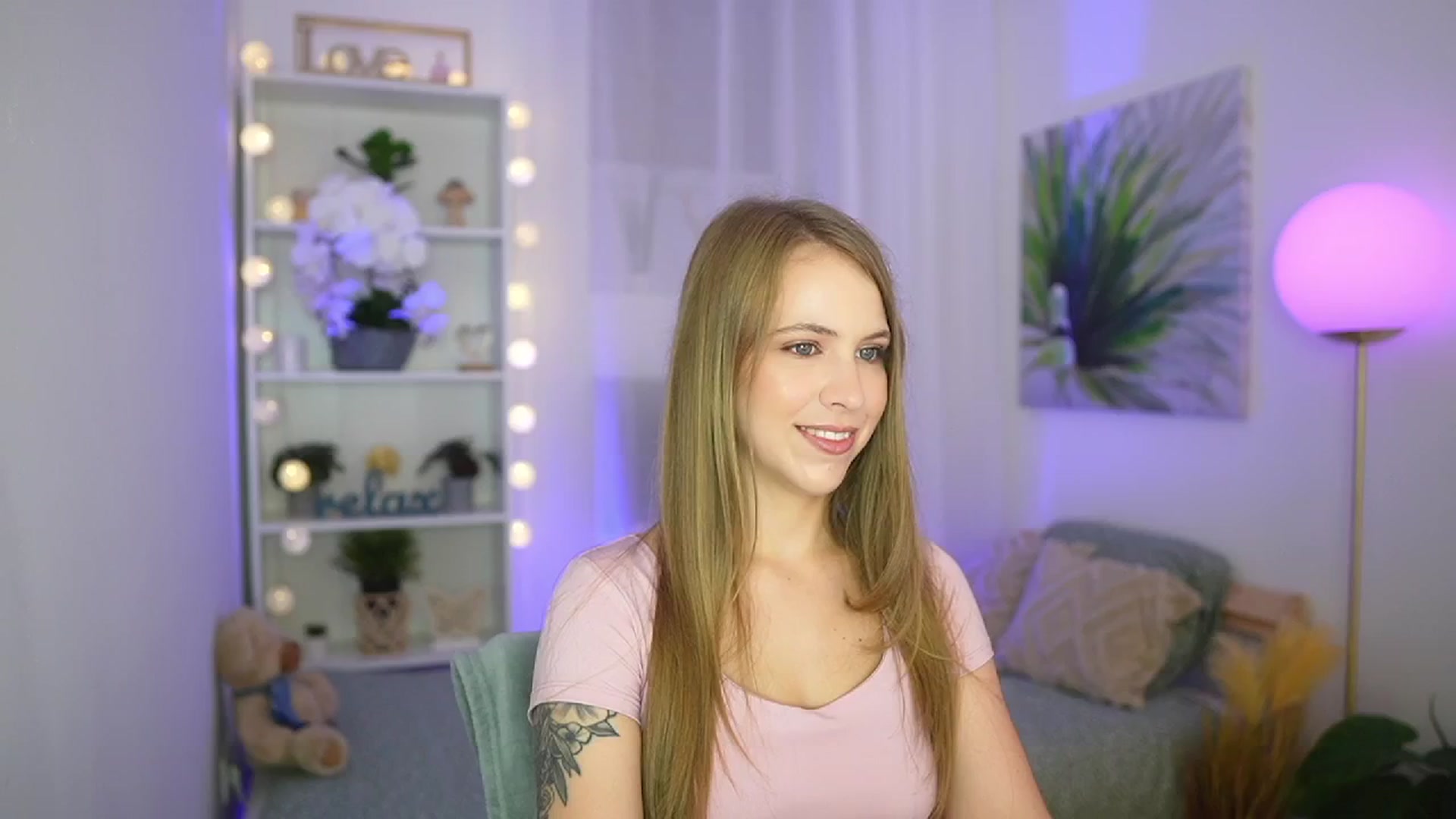 Gallery image thumbnail from Cindy_Grey's myfreecams stream on, 09/13/2025, 20:57 image 14 of 20