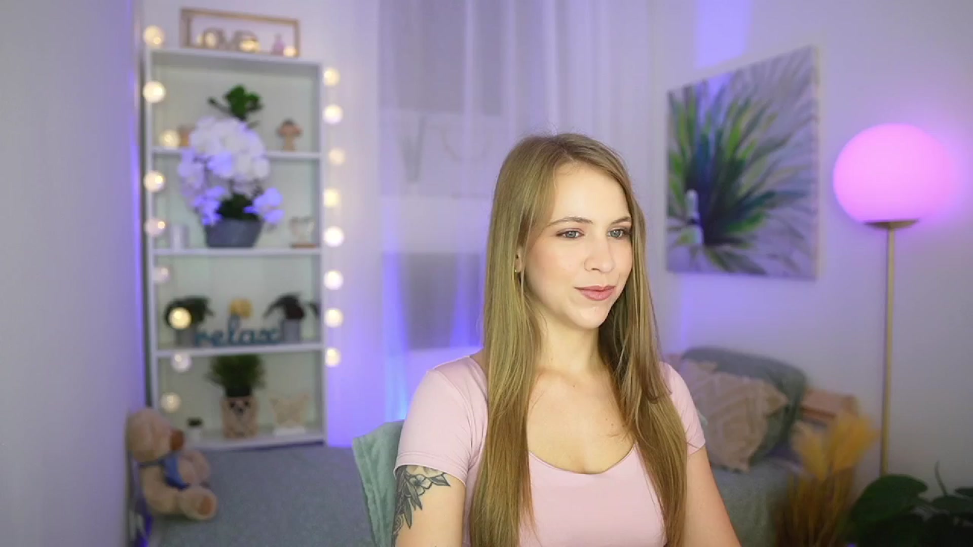 Gallery image thumbnail from Cindy_Grey's myfreecams stream on, 09/13/2025, 20:57 image 4 of 20