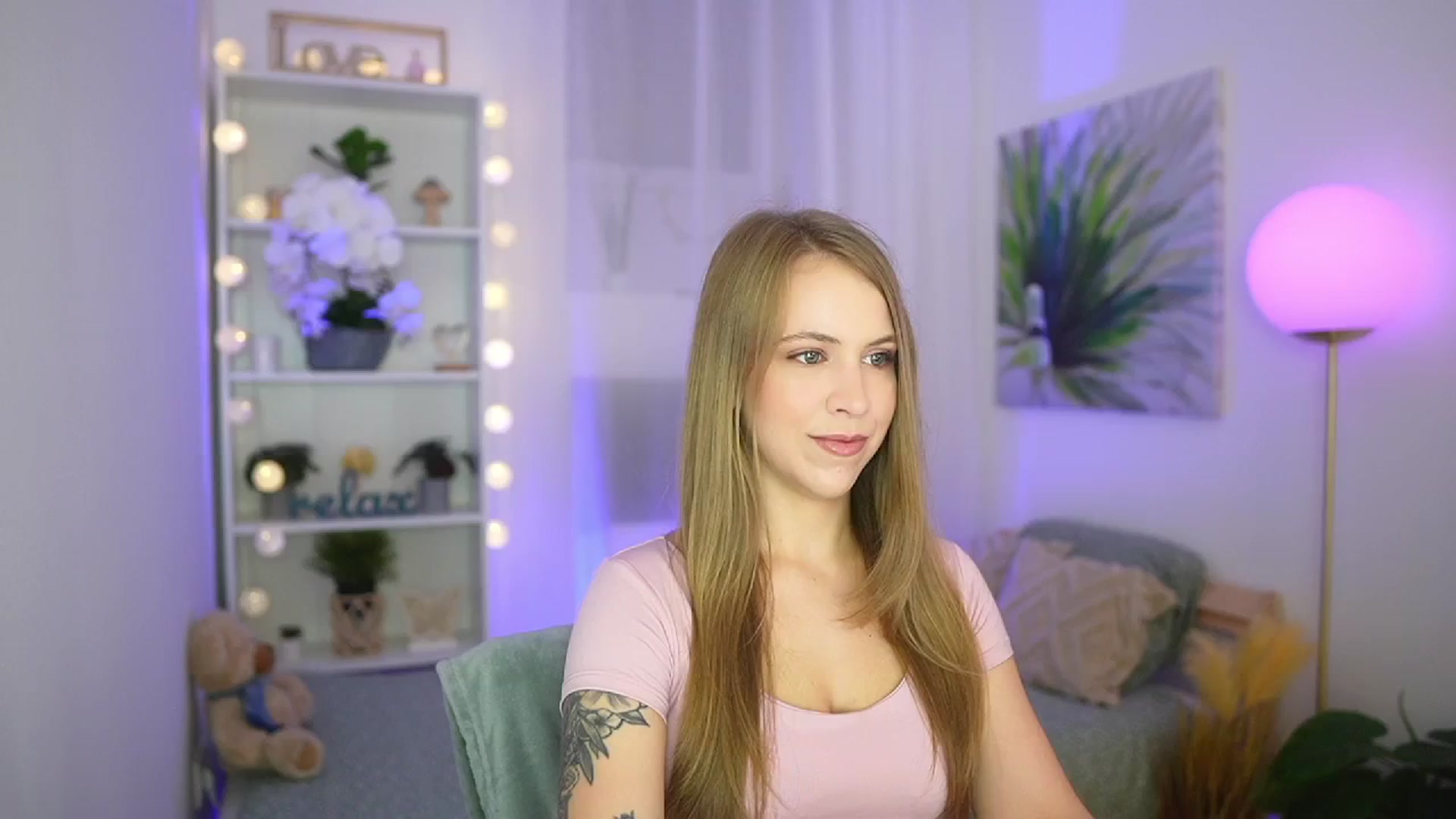 Gallery image thumbnail from Cindy_Grey's myfreecams stream on, 09/13/2025, 20:57 image 1 of 20