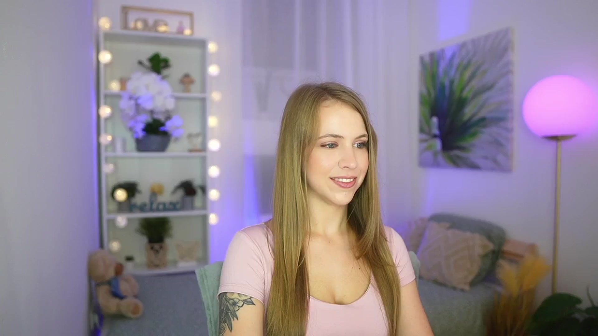 Gallery image thumbnail from Cindy_Grey's myfreecams stream on, 09/13/2025, 20:57 image 7 of 20