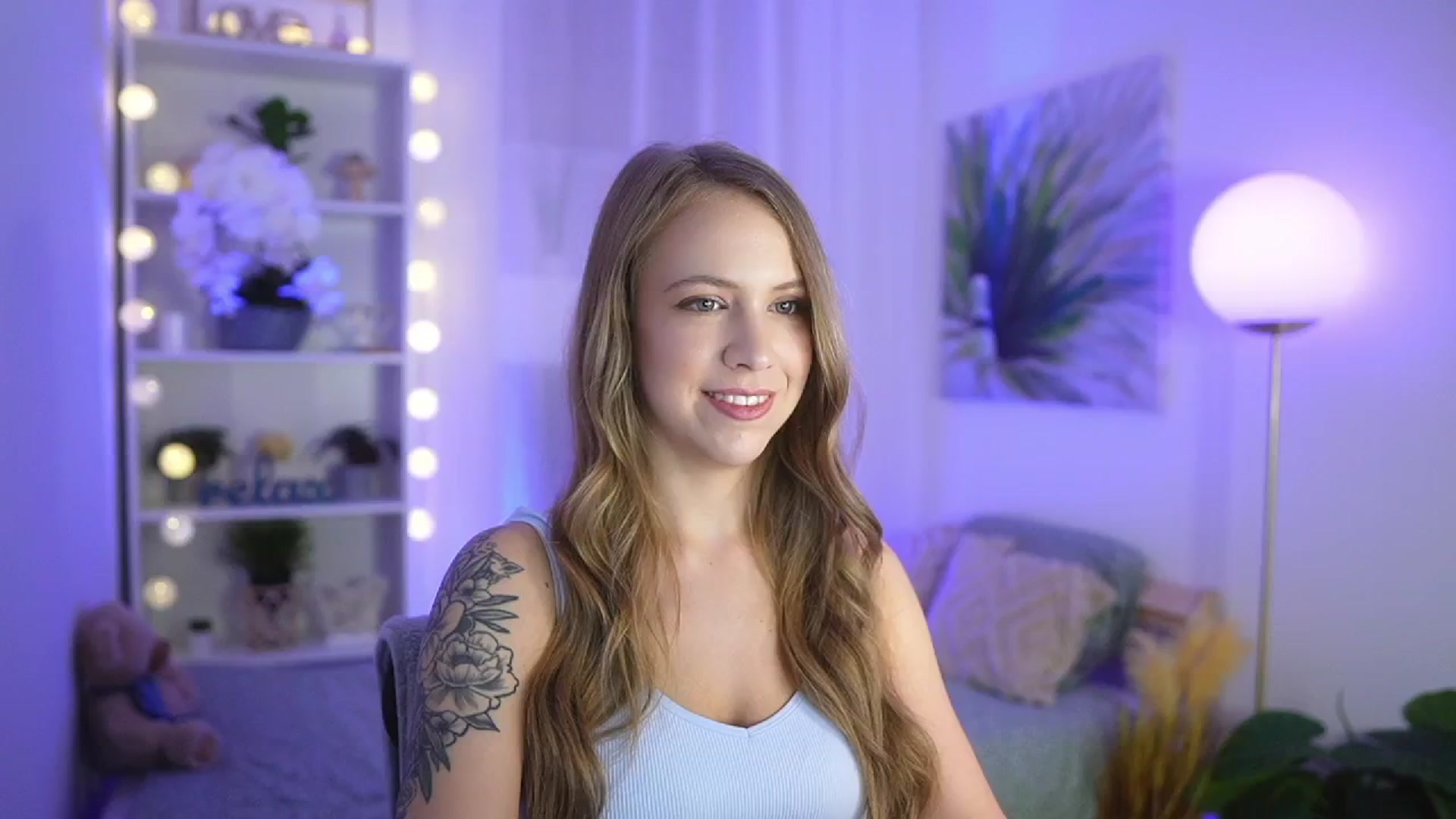 Gallery image thumbnail from Cindy_Grey's myfreecams stream on, 09/14/2025, 20:33 image 8 of 20