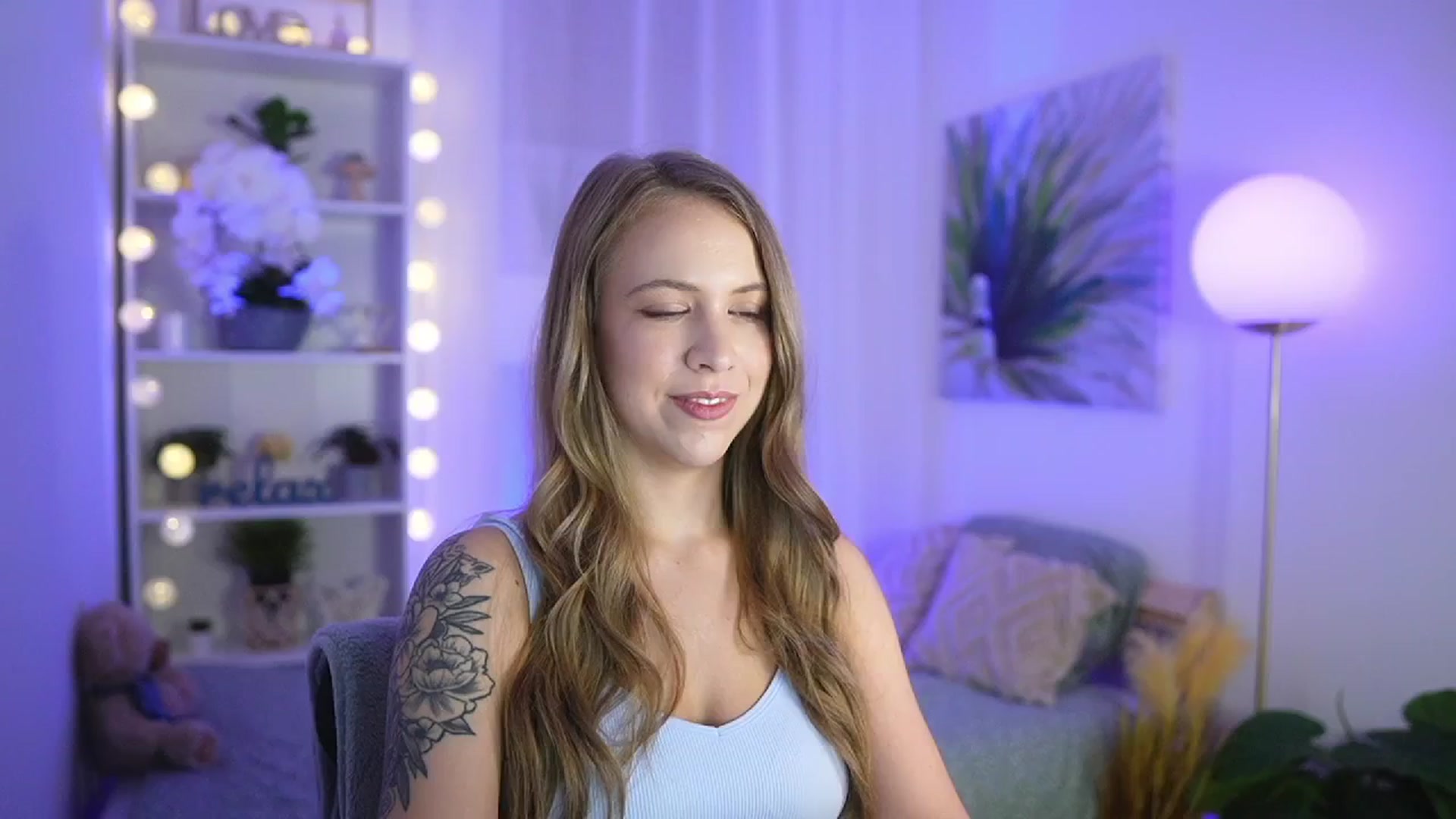 Gallery image thumbnail from Cindy_Grey's myfreecams stream on, 09/14/2025, 20:33 image 14 of 20