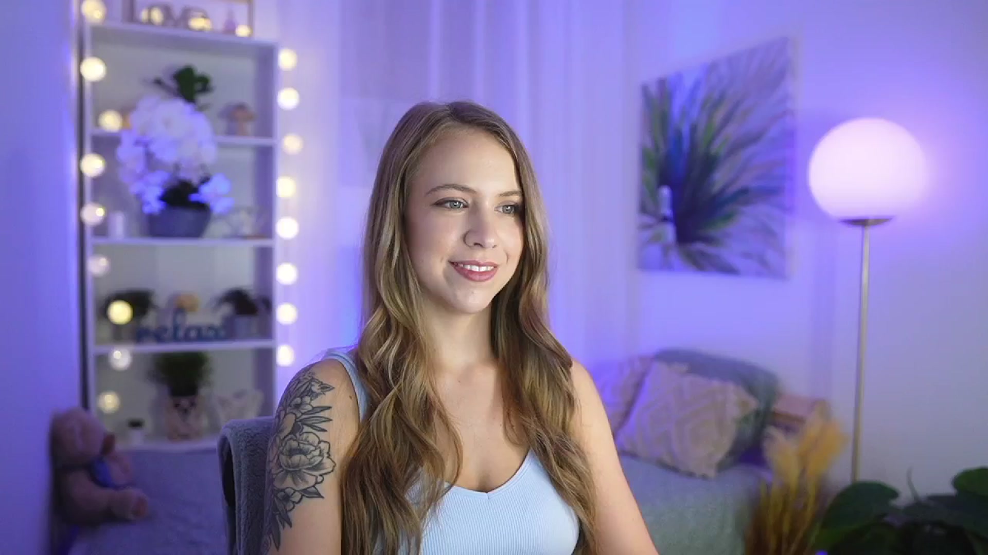 Gallery image thumbnail from Cindy_Grey's myfreecams stream on, 09/14/2025, 20:33 image 13 of 20