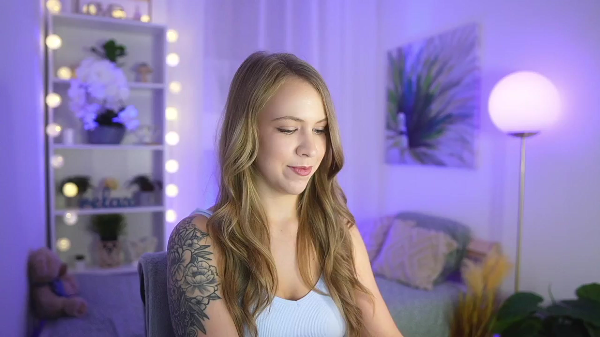 Gallery image thumbnail from Cindy_Grey's myfreecams stream on, 09/14/2025, 20:33 image 3 of 20