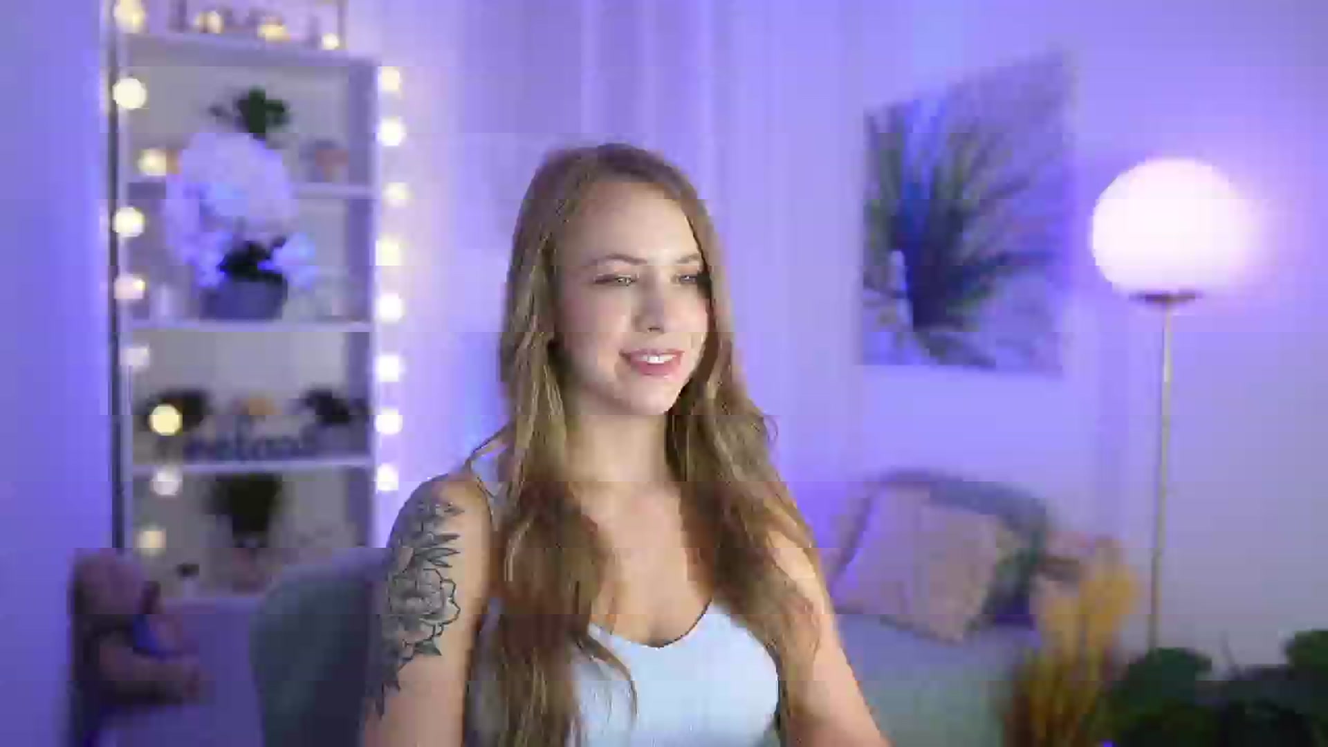 Gallery image thumbnail from Cindy_Grey's myfreecams stream on, 09/14/2025, 23:28 image 10 of 20