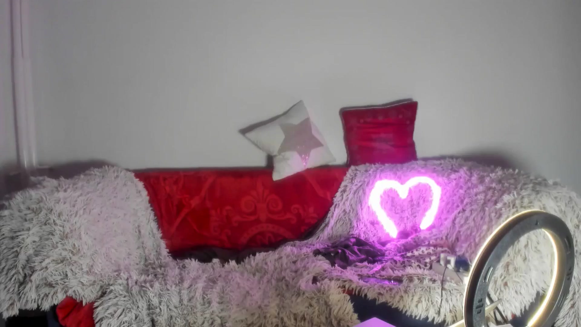 Gallery image thumbnail from Cindydream's myfreecams stream on, 12/29/2024, 19:10 image 7 of 20