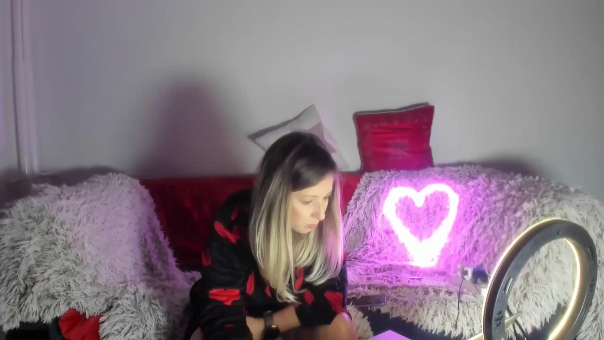Gallery image thumbnail from Cindydream's myfreecams stream on, 12/29/2024, 19:10 image 19 of 20