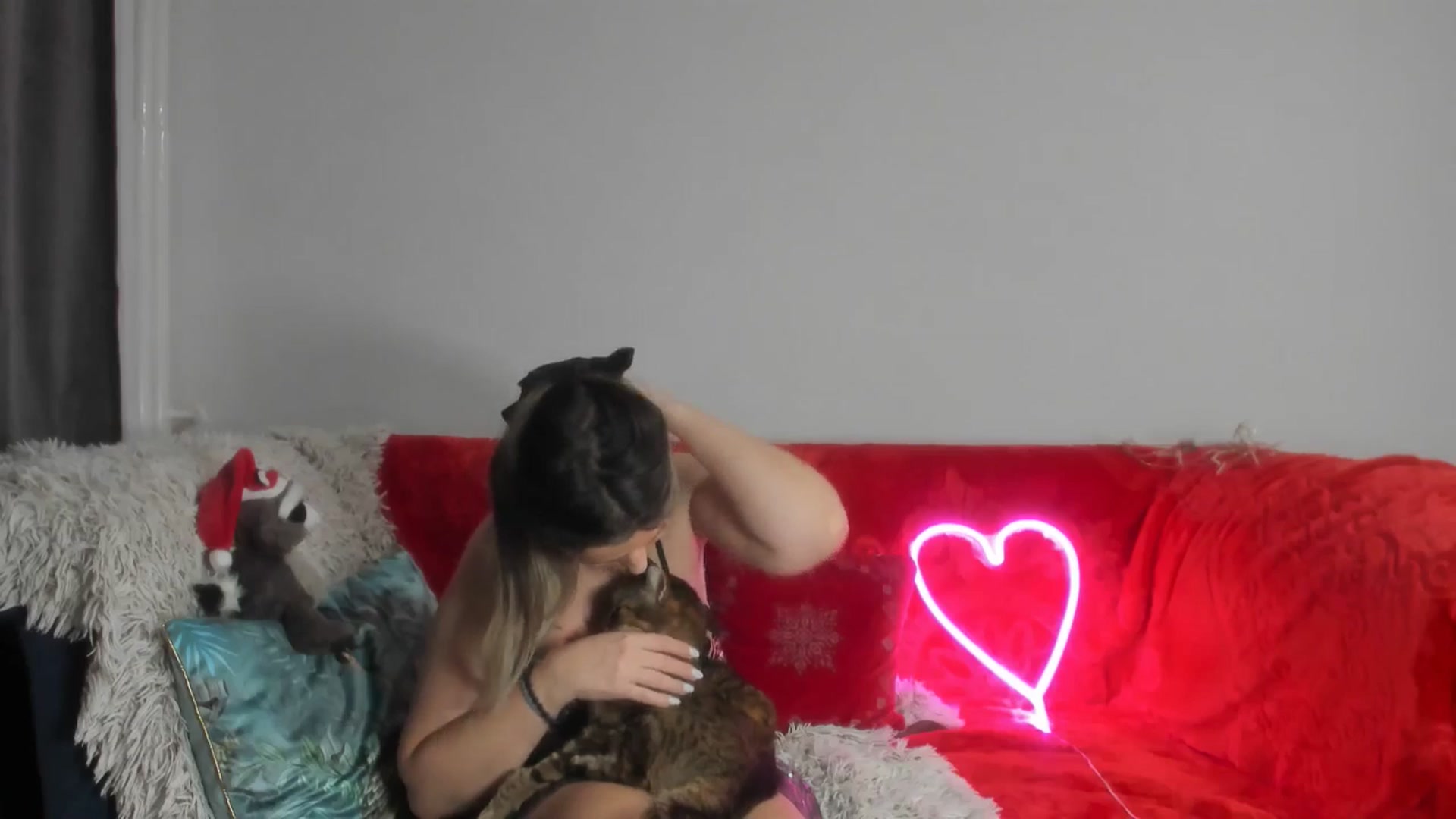 Gallery image thumbnail from Cindydream's myfreecams stream on, 01/15/2025, 20:11 image 3 of 20