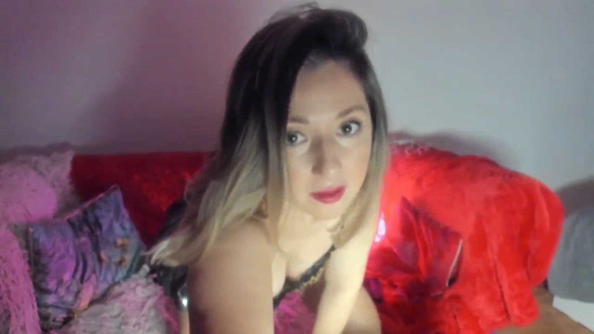 Gallery image thumbnail from Cindydream's myfreecams stream on, 01/15/2025, 20:53 image 17 of 20