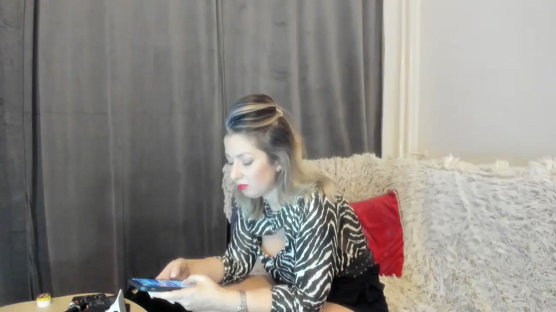 Gallery image thumbnail from Cindydream's myfreecams stream on, 03/01/2025, 19:37 image 19 of 20