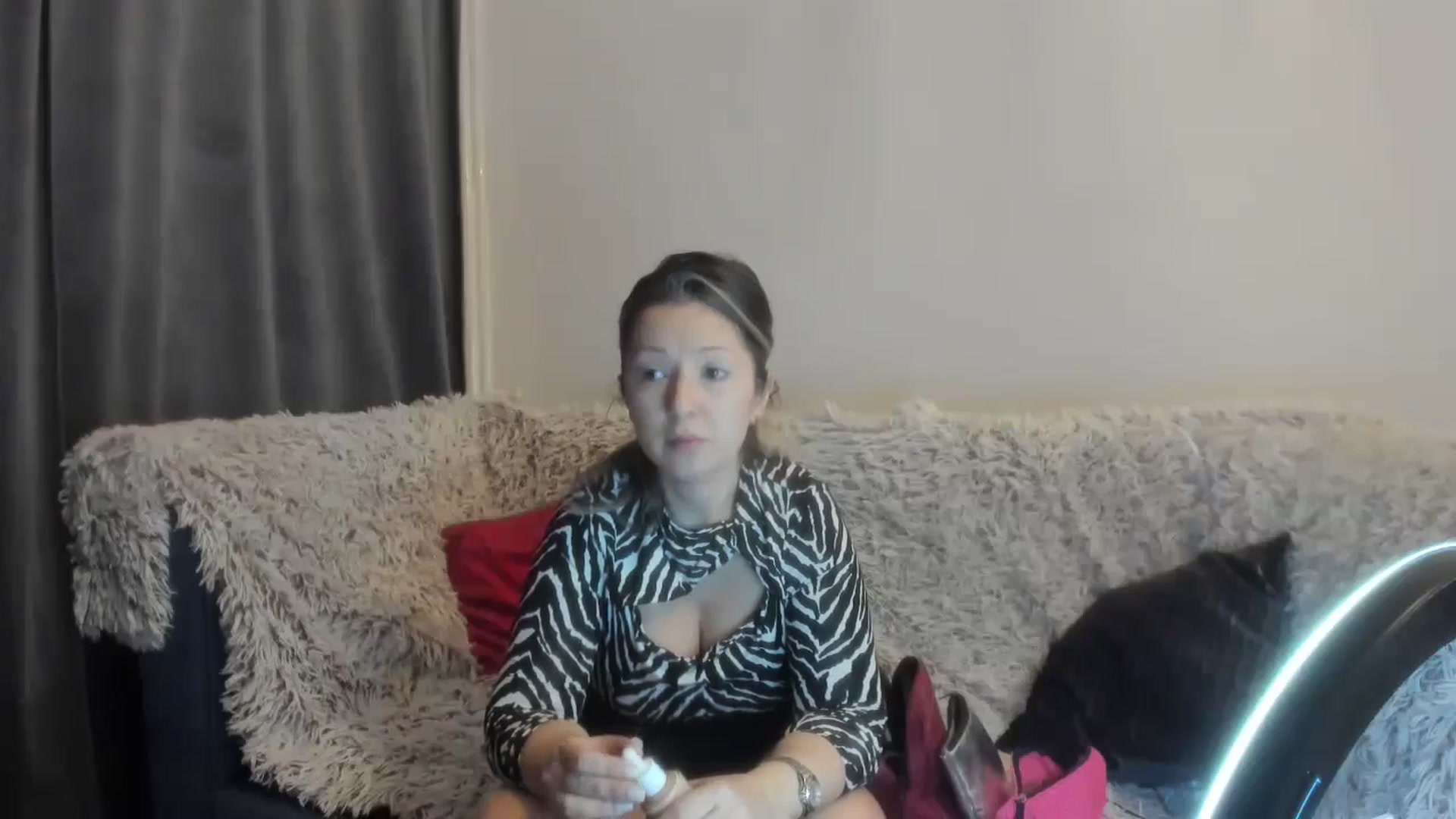 Gallery image thumbnail from Cindydream's myfreecams stream on, 03/01/2025, 19:37 image 6 of 20