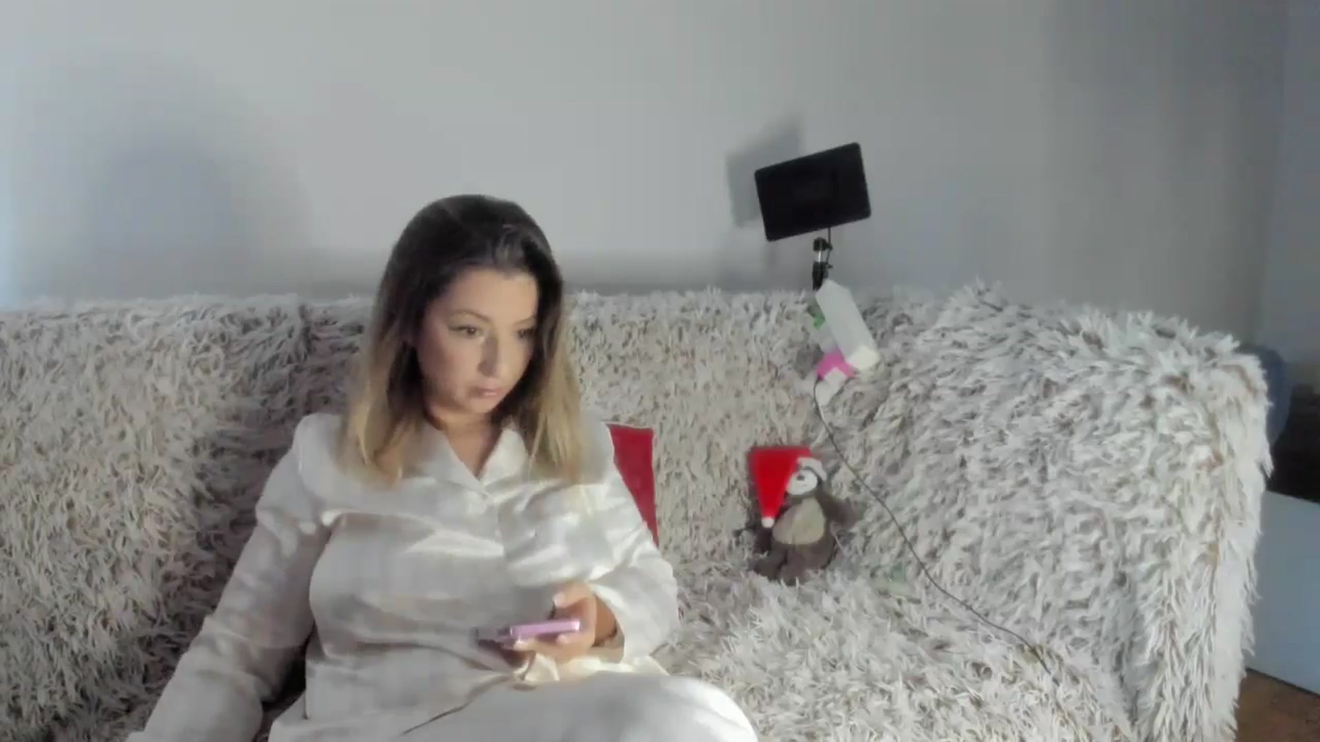Gallery image thumbnail from Cindydream's myfreecams stream on, 03/10/2025, 09:43 image 13 of 20