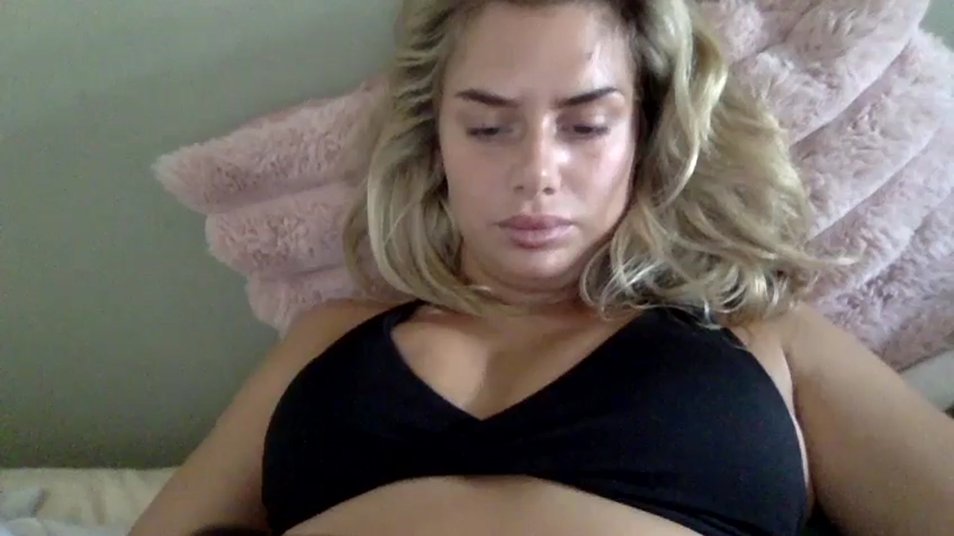 Gallery image thumbnail from Cindyloubaby9's myfreecams stream on, 09/24/2025, 15:05 image 13 of 20